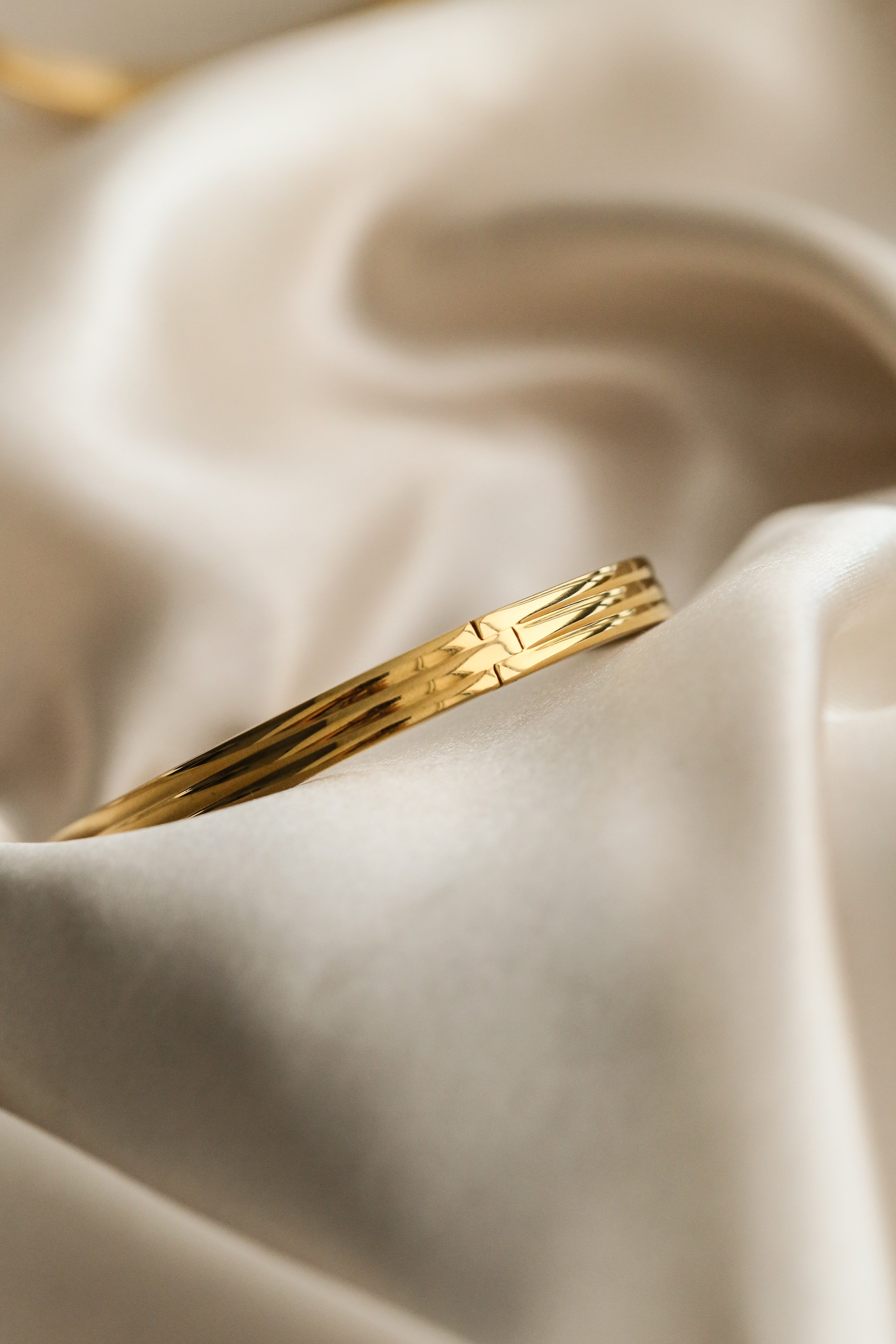 Bentley Cuff - Boutique Minimaliste has waterproof, durable, elegant and vintage inspired jewelry