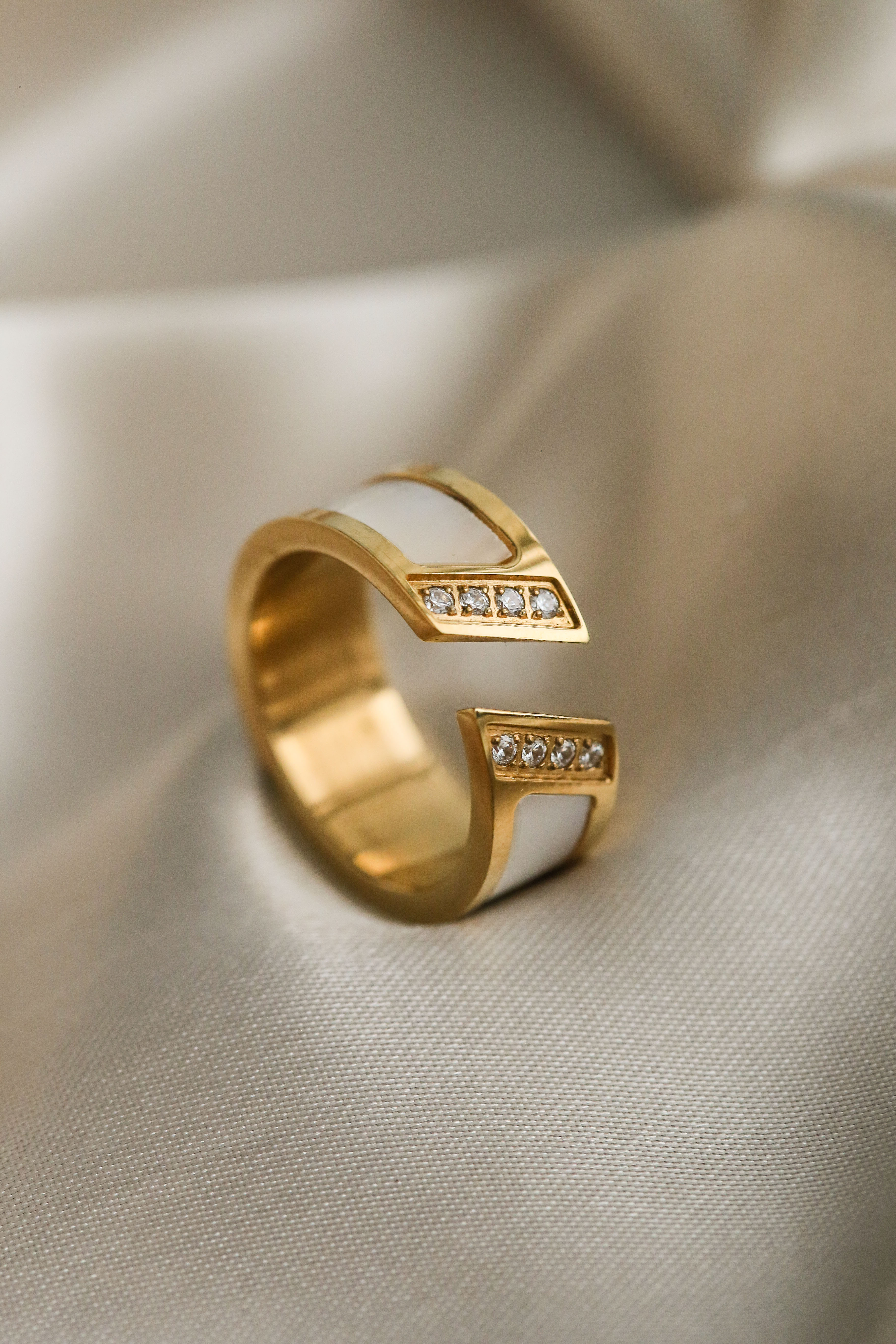 Birdie Ring - Boutique Minimaliste has waterproof, durable, elegant and vintage inspired jewelry