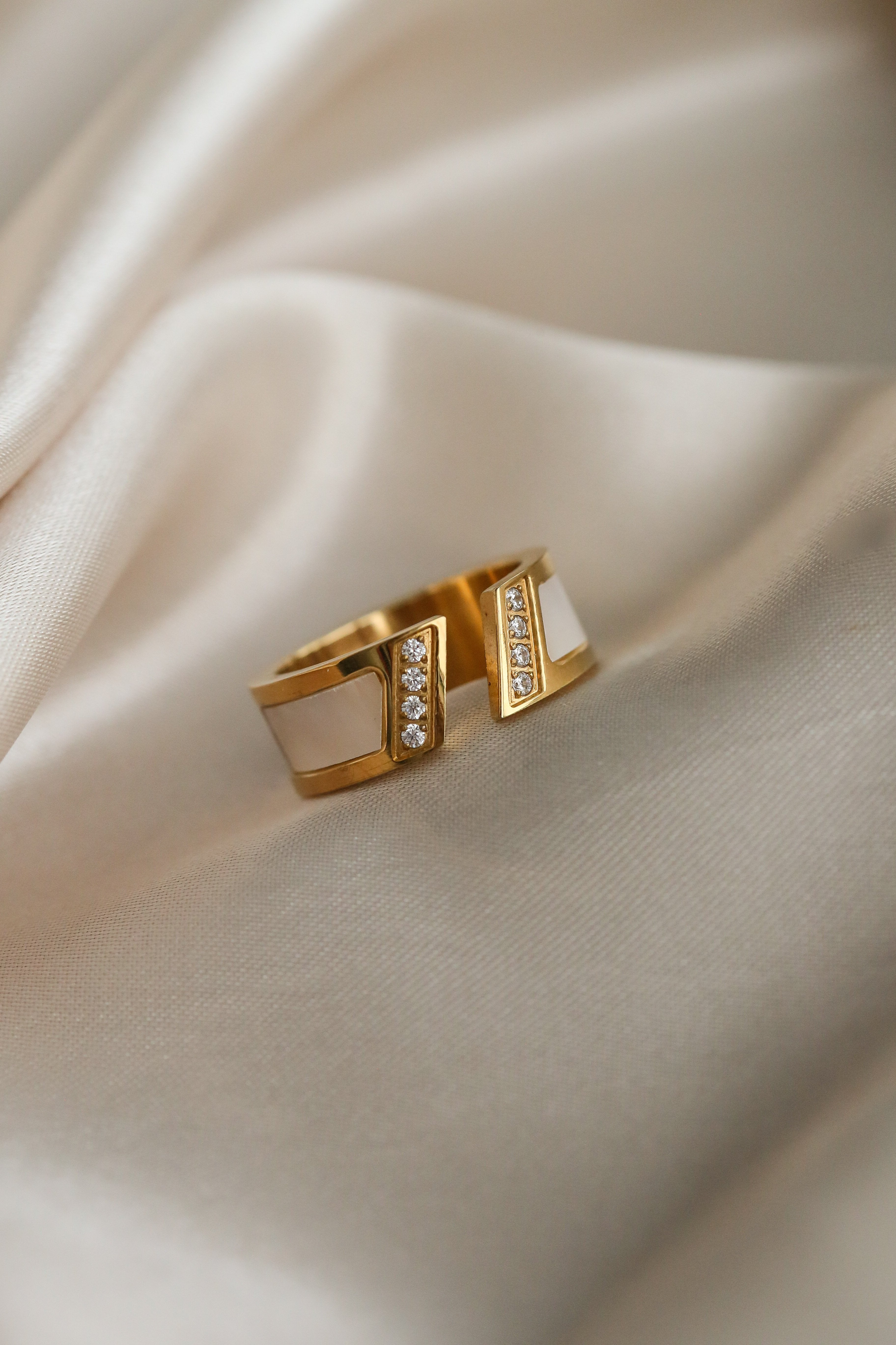 Birdie Ring - Boutique Minimaliste has waterproof, durable, elegant and vintage inspired jewelry