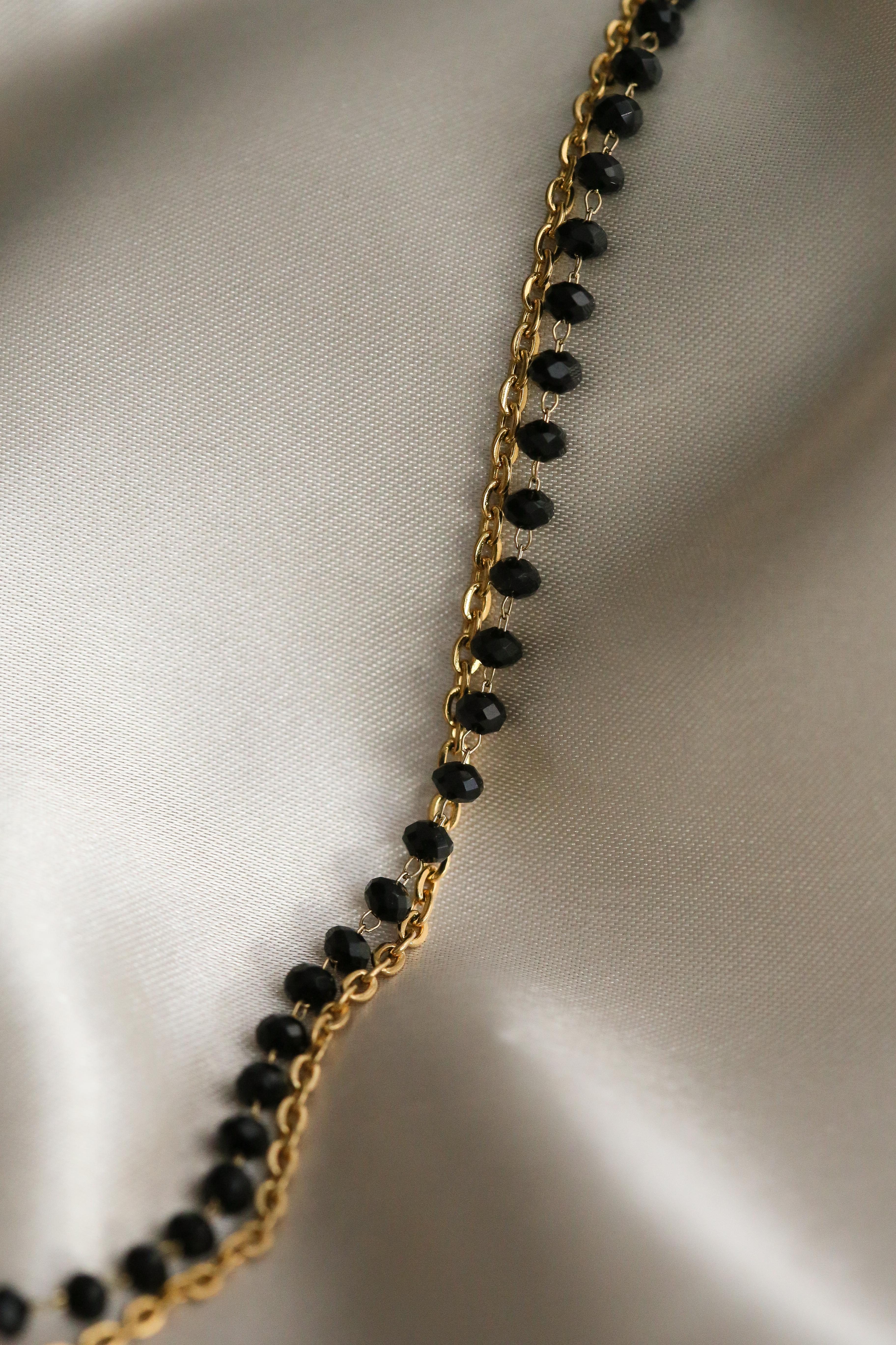 Bridget Bracelet - Boutique Minimaliste has waterproof, durable, elegant and vintage inspired jewelry