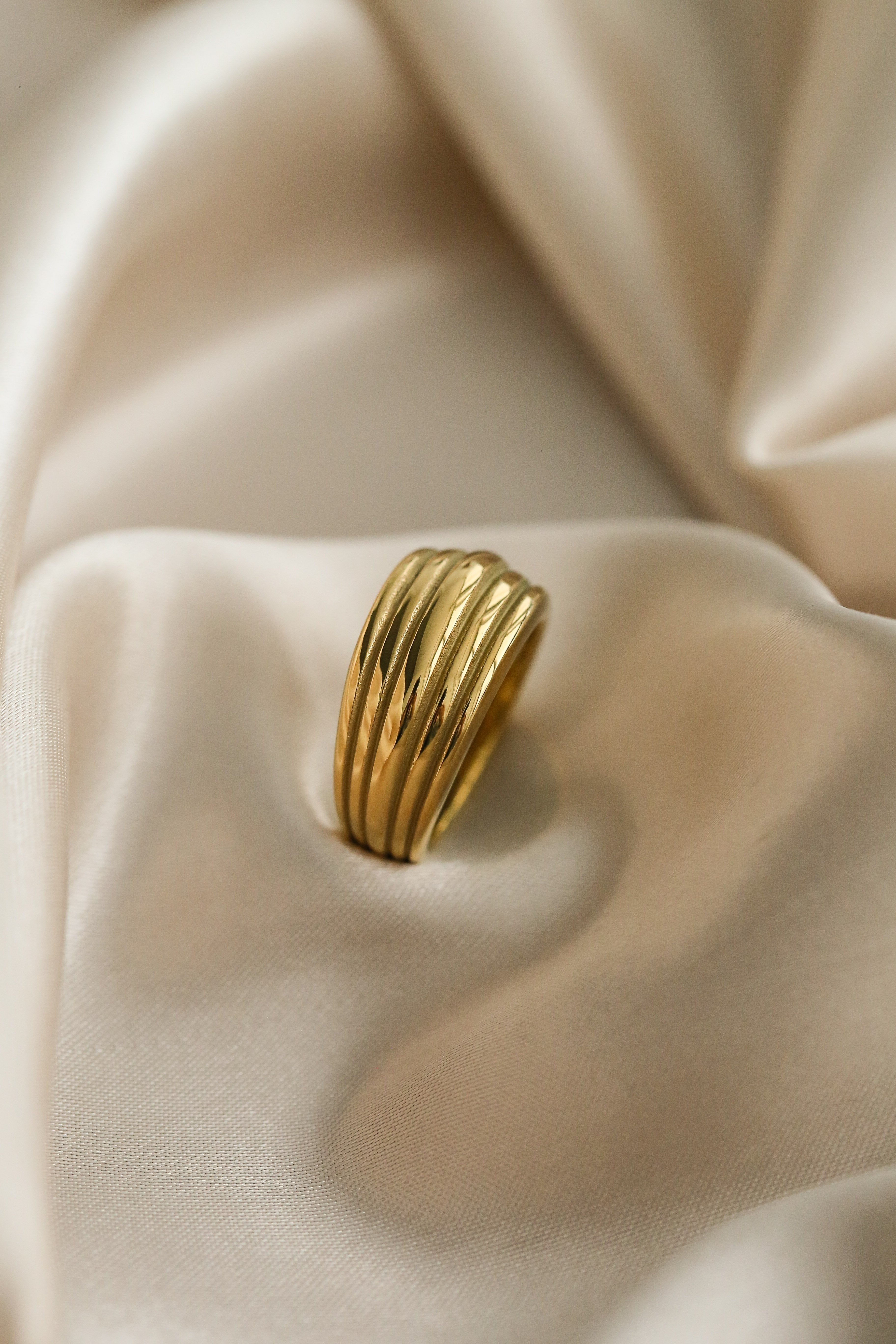 Brie Ring - Boutique Minimaliste has waterproof, durable, elegant and vintage inspired jewelry