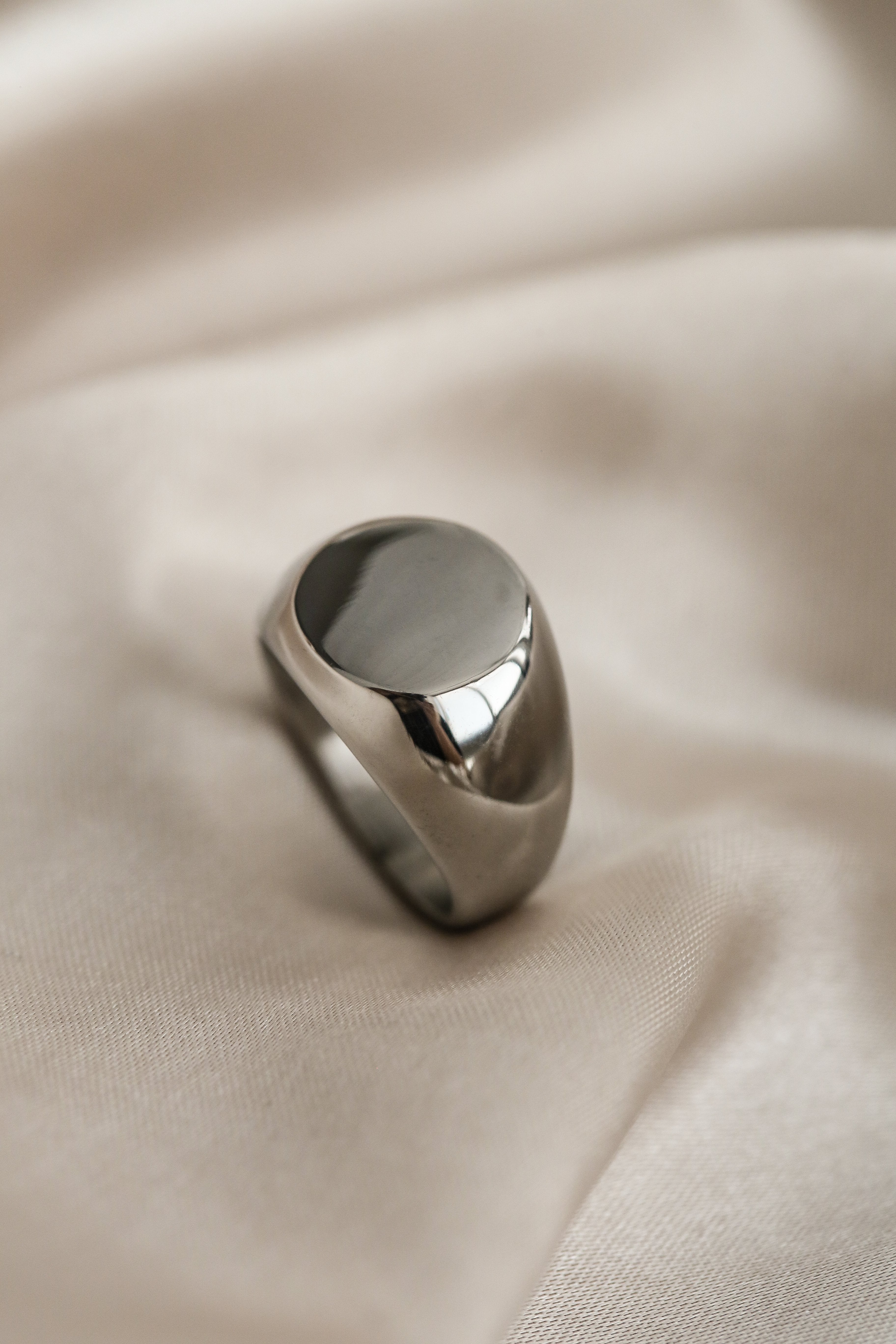 Cameron Man Ring - Boutique Minimaliste has waterproof, durable, elegant and vintage inspired jewelry