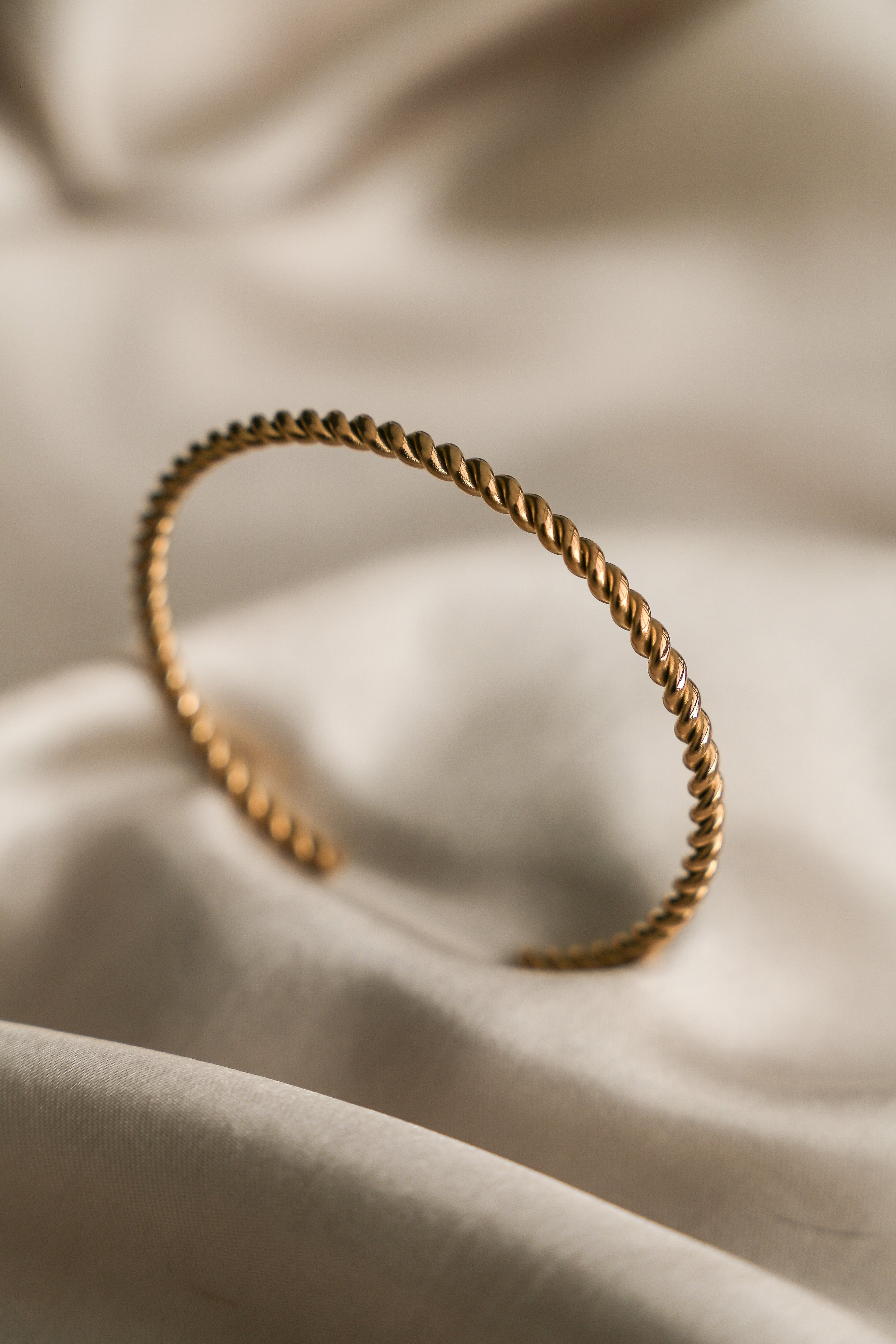 Camilla Cuff - Boutique Minimaliste has waterproof, durable, elegant and vintage inspired jewelry