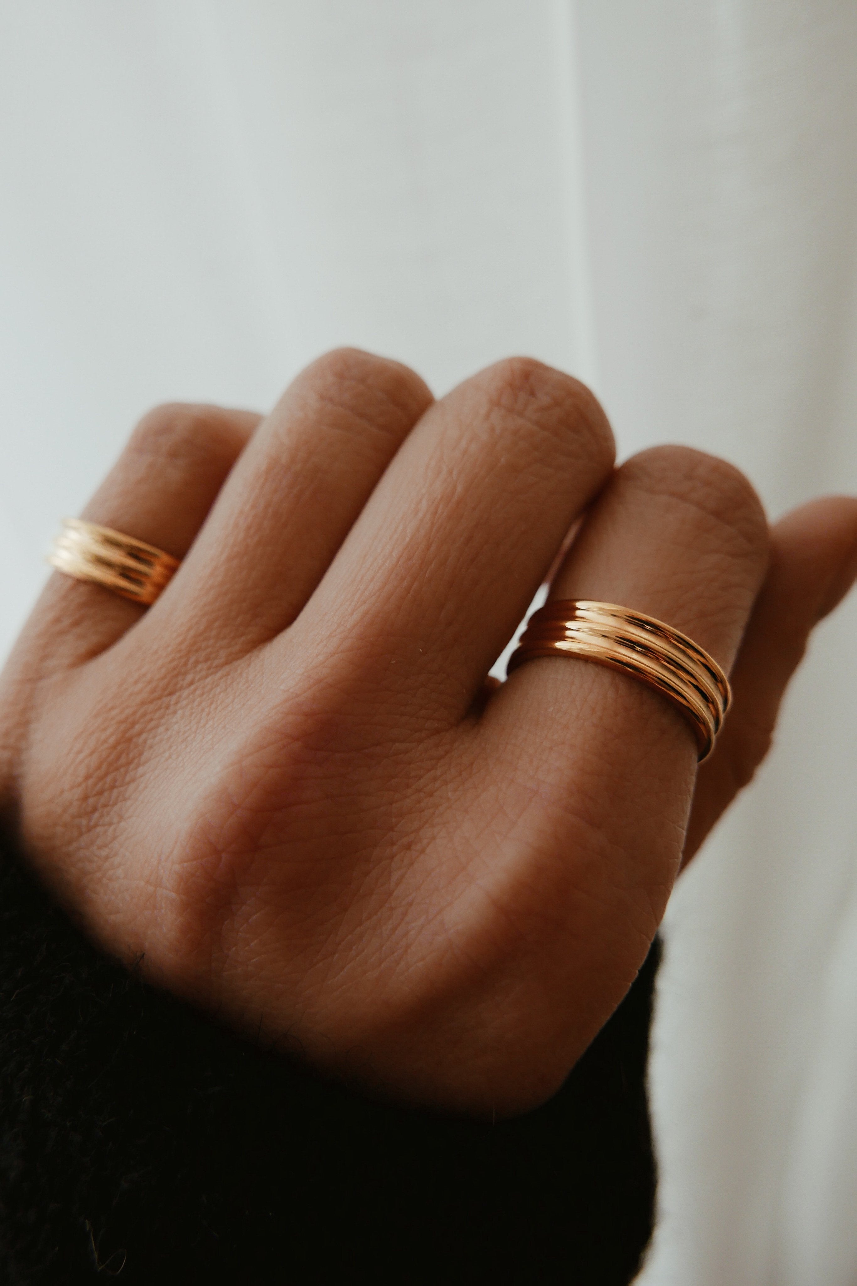 Carly Ring - Boutique Minimaliste has waterproof, durable, elegant and vintage inspired jewelry