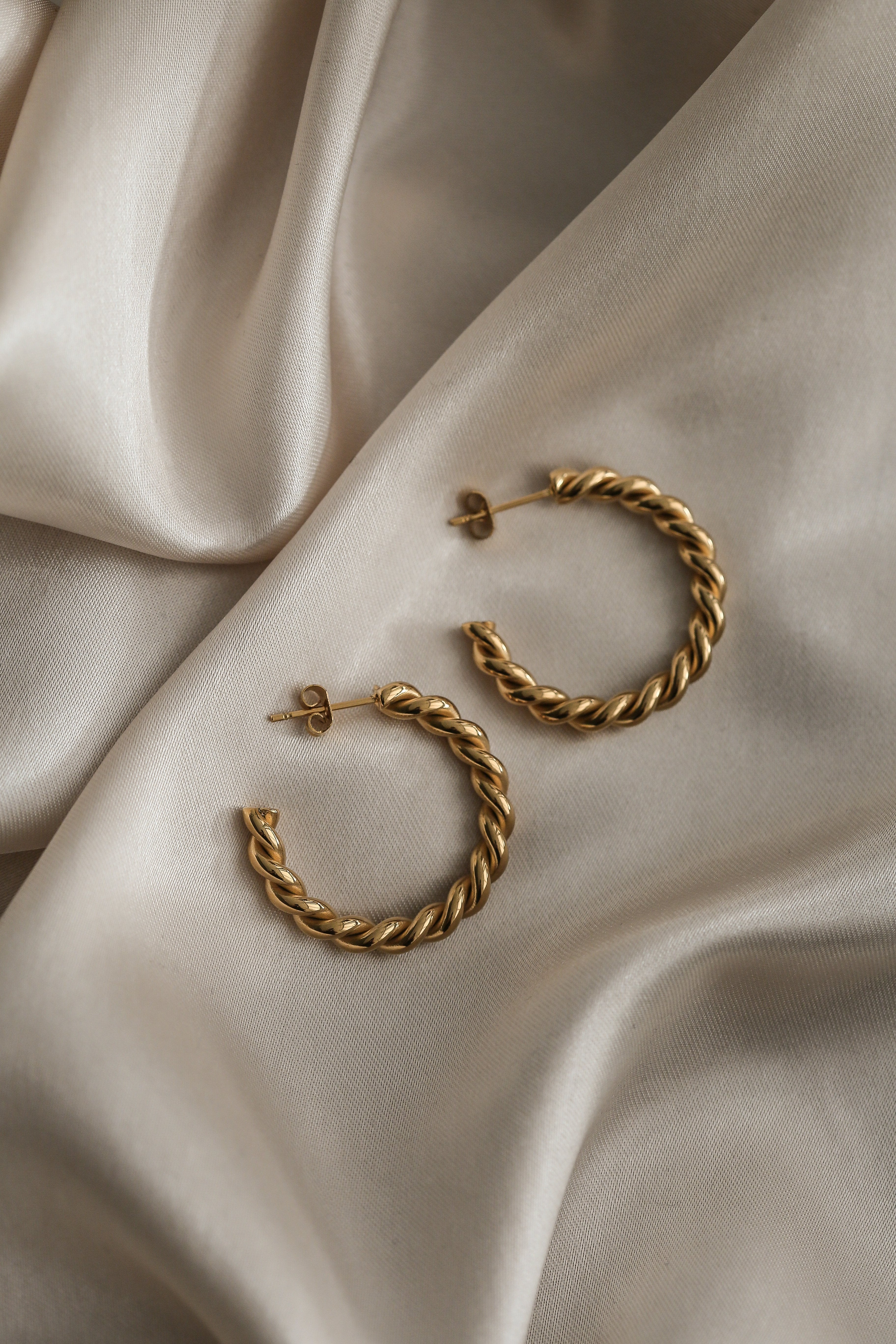 Carrie Hoop Earrings - Boutique Minimaliste has waterproof, durable, elegant and vintage inspired jewelry