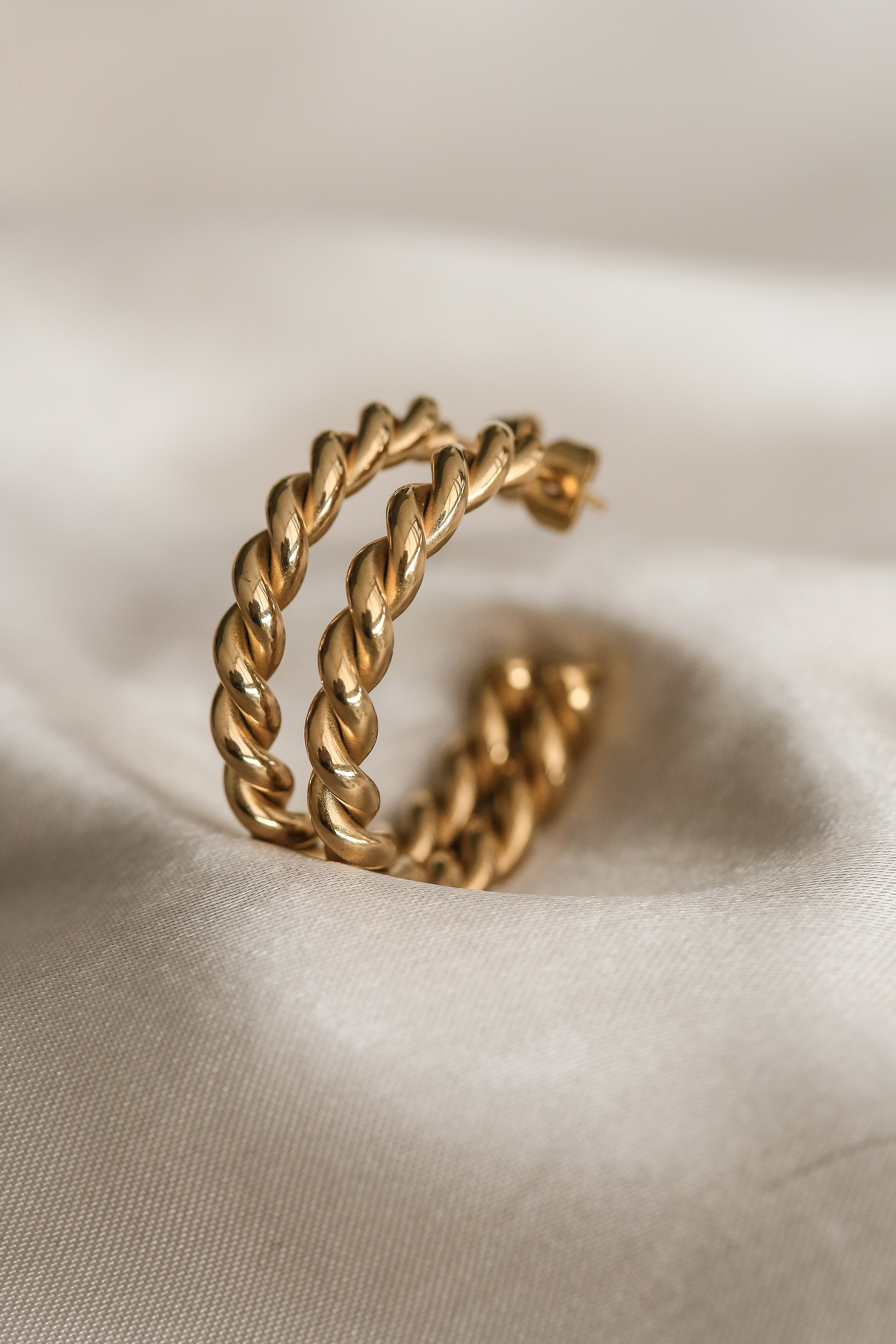 Carrie Hoop Earrings - Boutique Minimaliste has waterproof, durable, elegant and vintage inspired jewelry