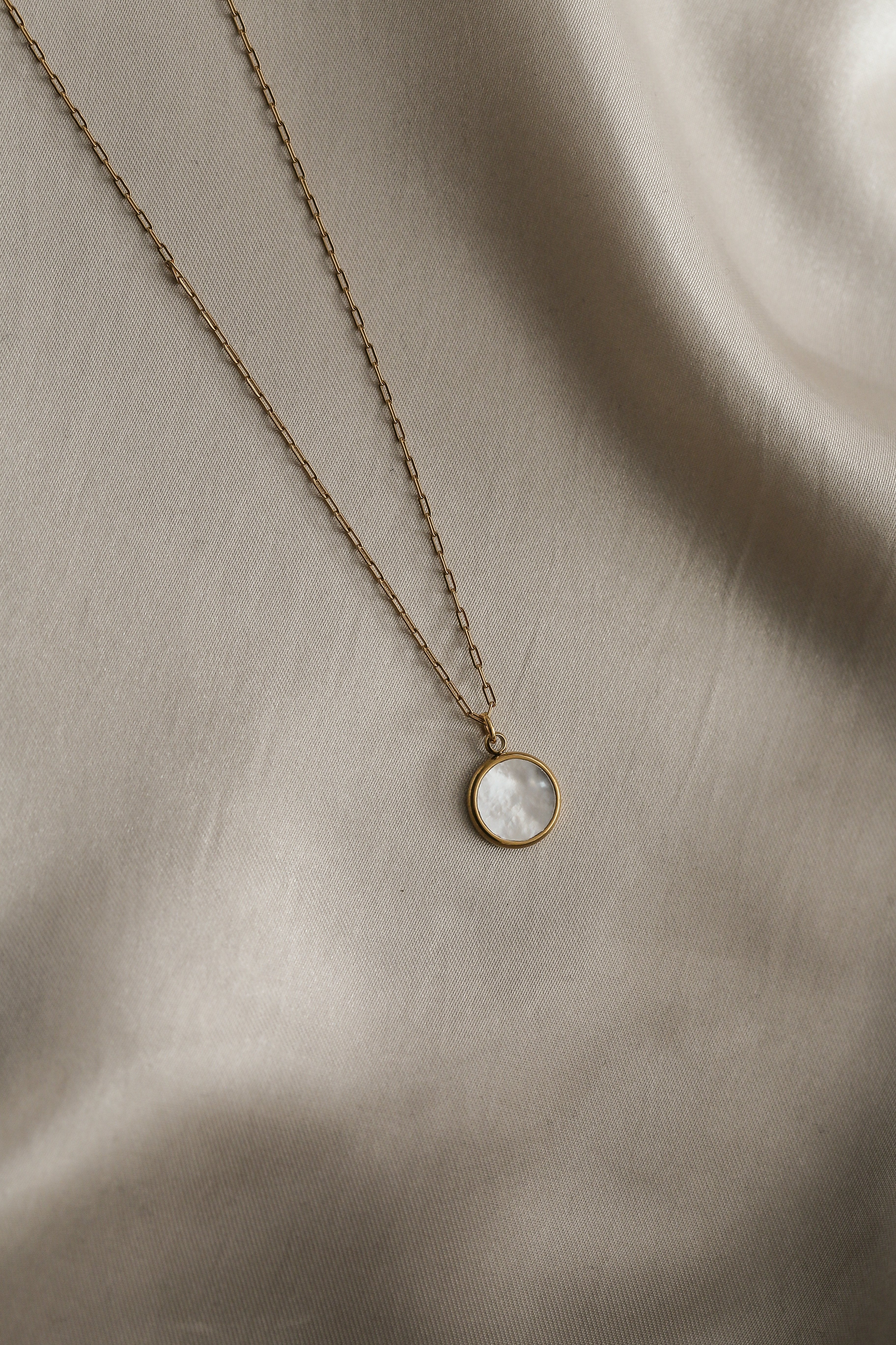 Caylee Necklace - Boutique Minimaliste has waterproof, durable, elegant and vintage inspired jewelry