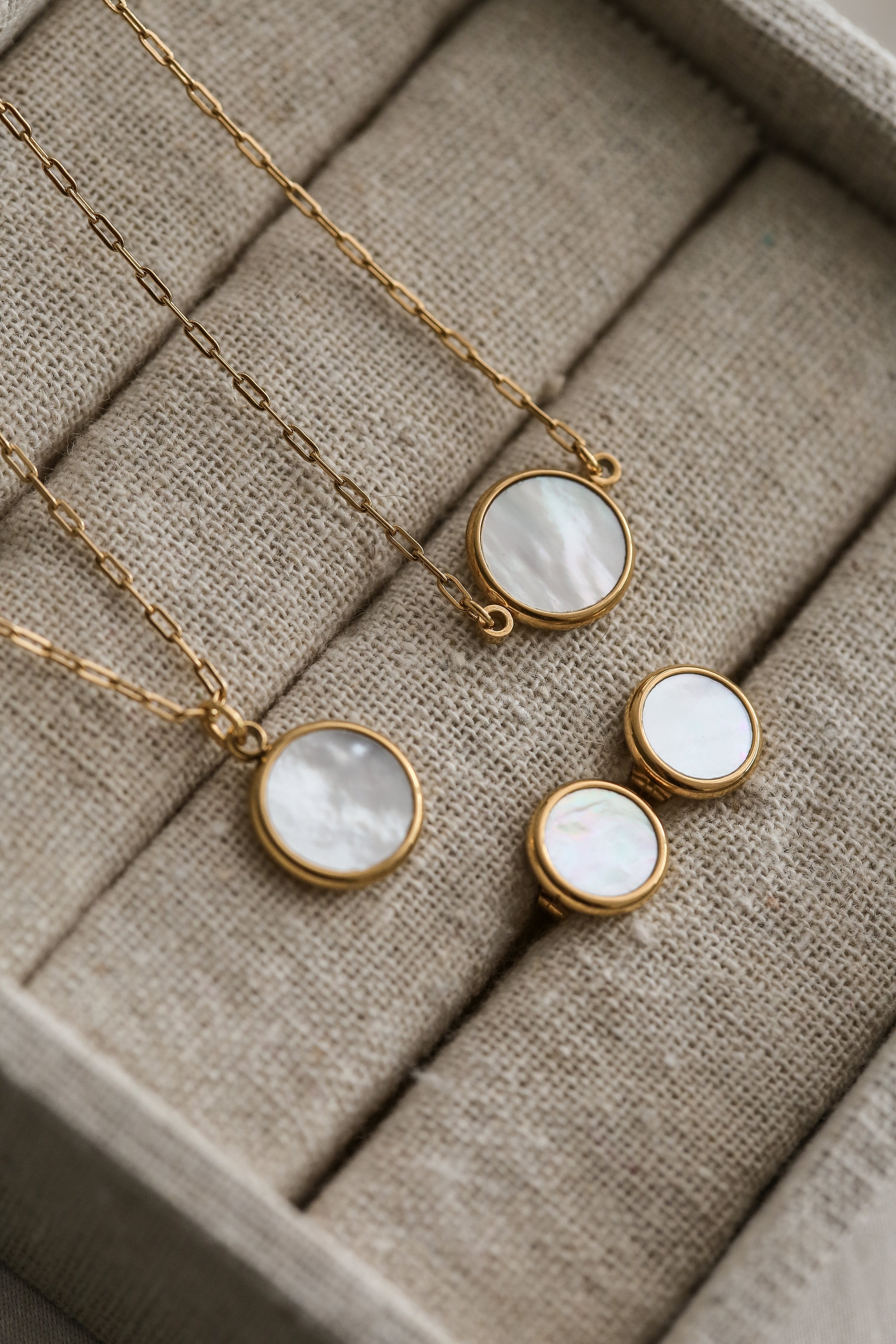 Caylee Studs - Boutique Minimaliste has waterproof, durable, elegant and vintage inspired jewelry