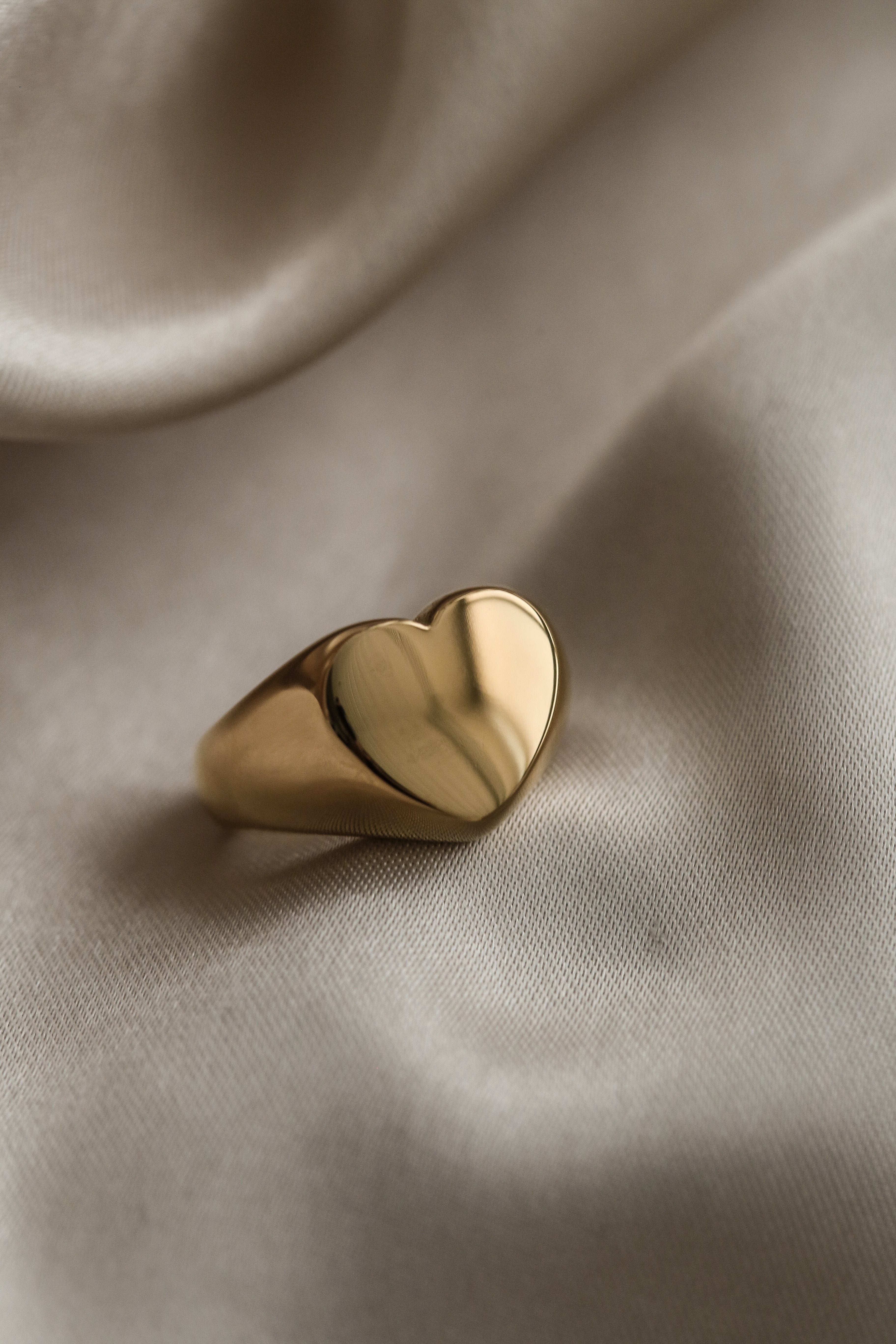 Cecile Ring - Boutique Minimaliste has waterproof, durable, elegant and vintage inspired jewelry