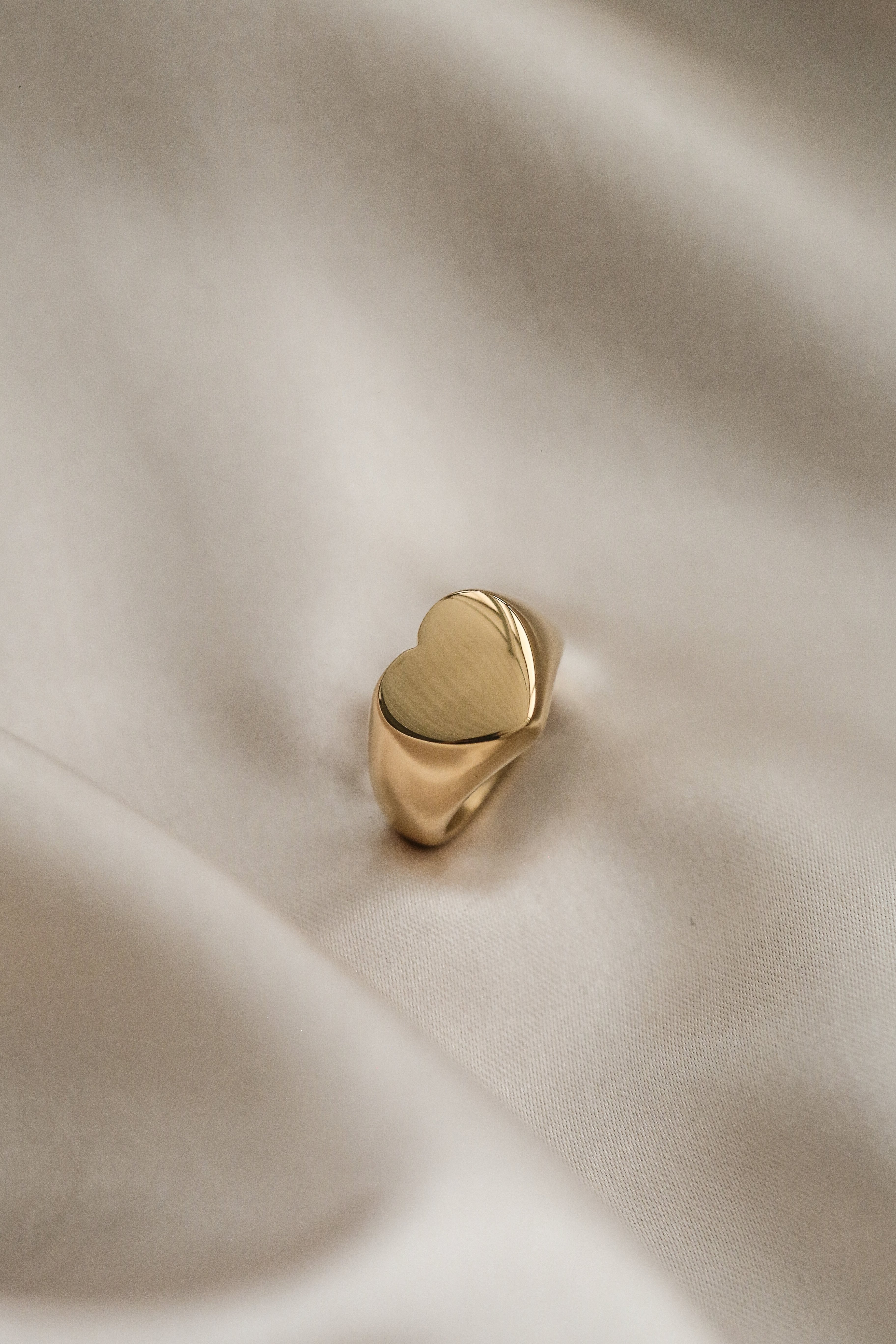 Cecile Ring - Boutique Minimaliste has waterproof, durable, elegant and vintage inspired jewelry