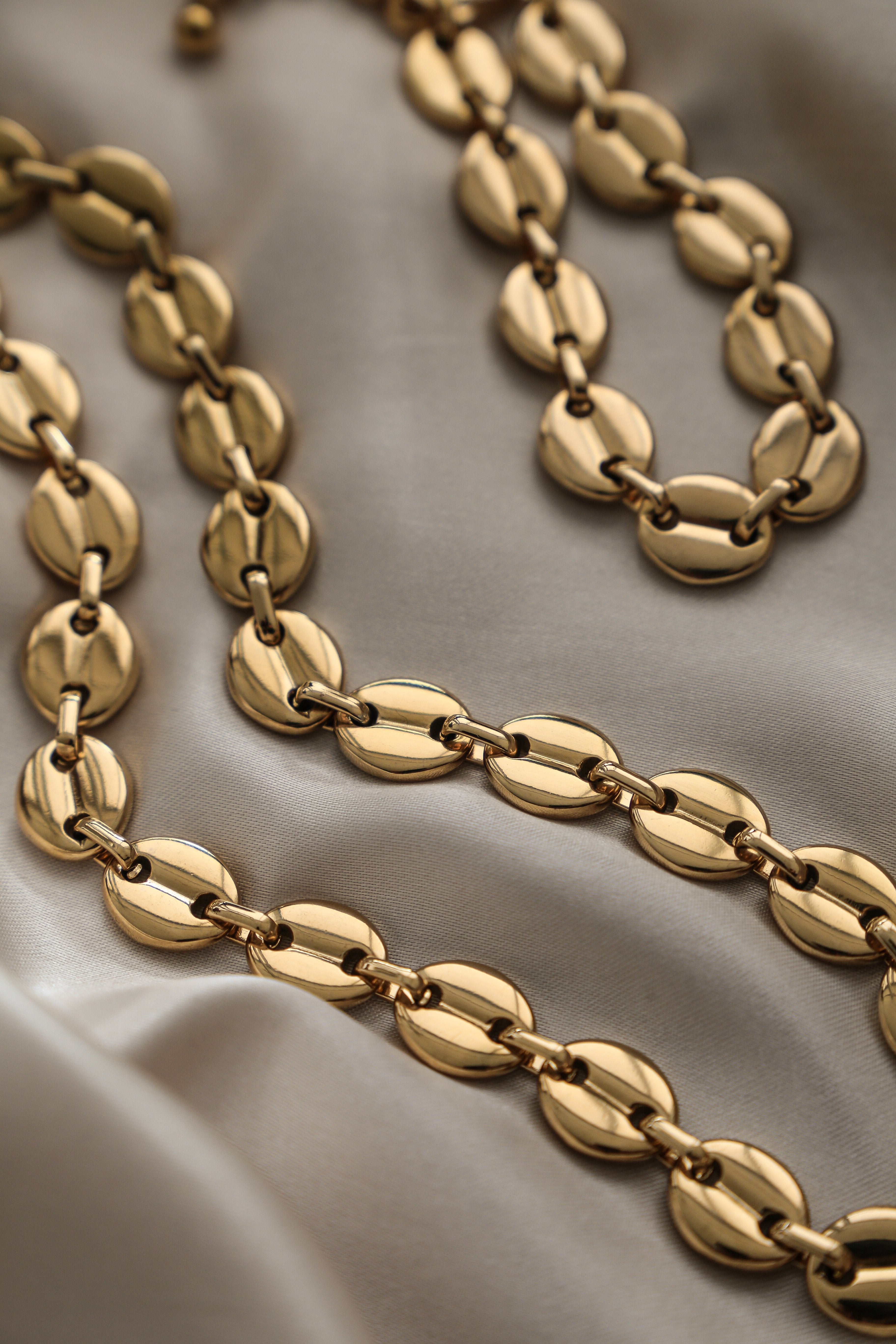 Celeste Bracelet - Boutique Minimaliste has waterproof, durable, elegant and vintage inspired jewelry