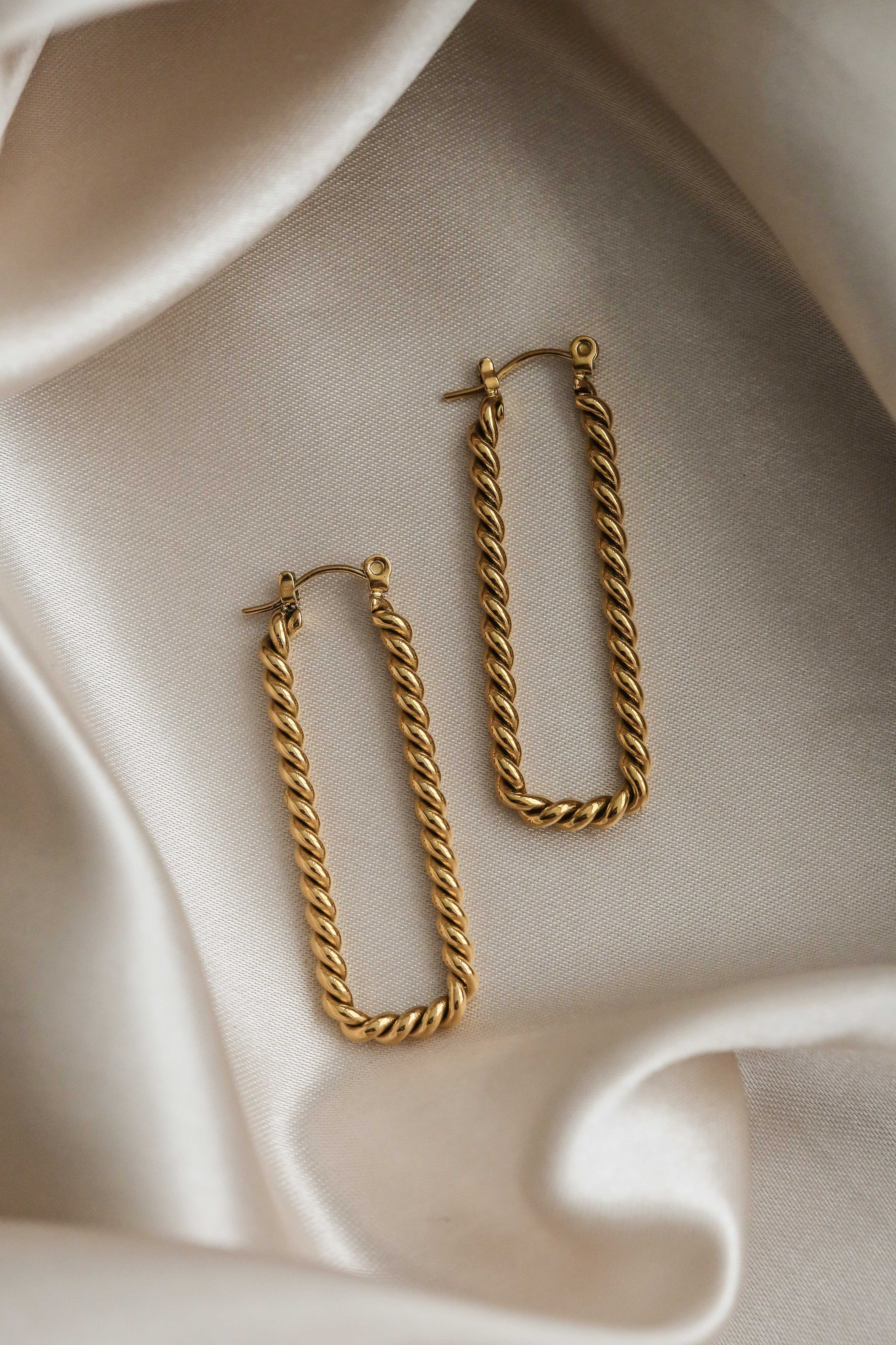 Cielo Hoop Earrings - Boutique Minimaliste has waterproof, durable, elegant and vintage inspired jewelry