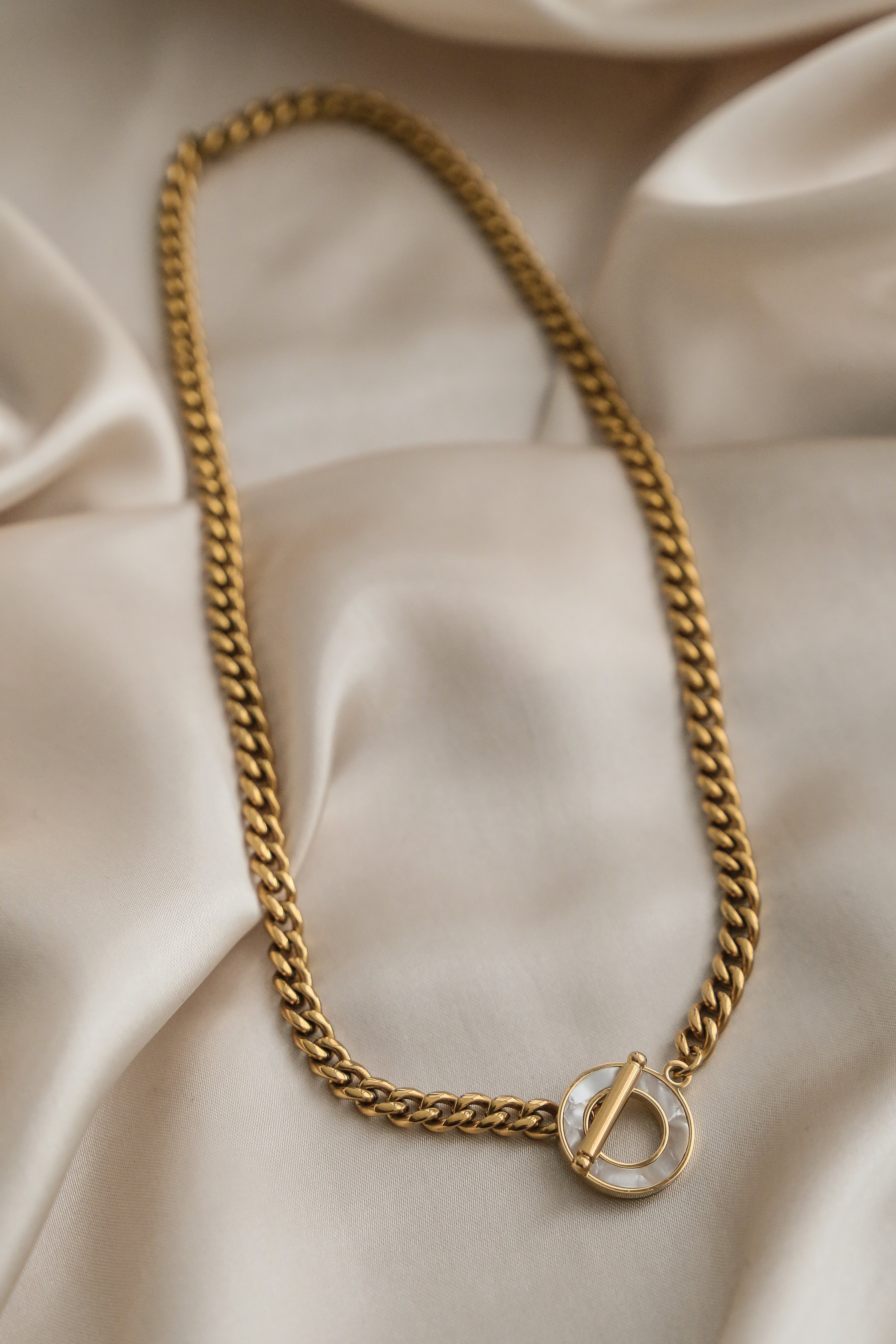 Clara Necklace - Boutique Minimaliste has waterproof, durable, elegant and vintage inspired jewelry