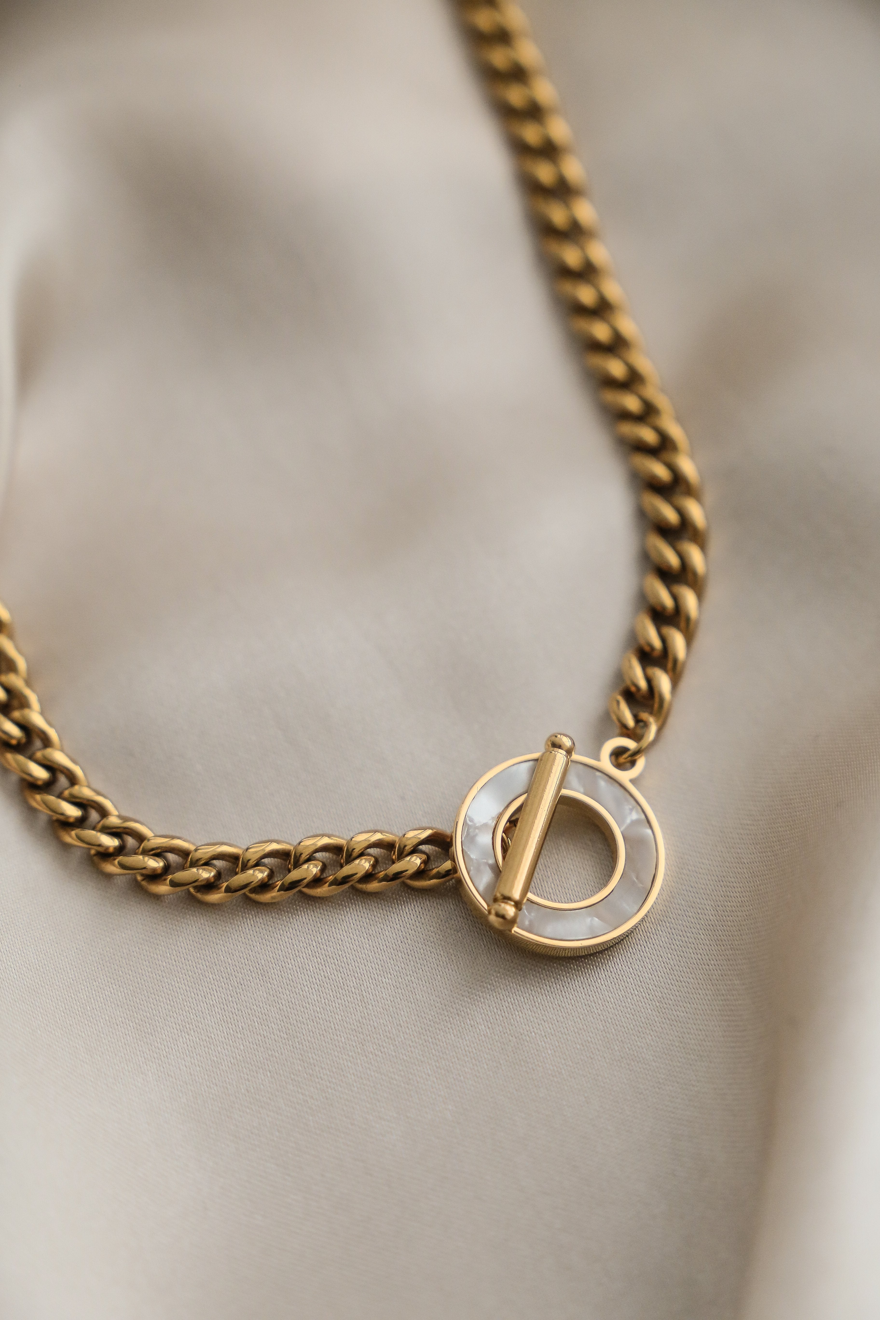 Clara Necklace - Boutique Minimaliste has waterproof, durable, elegant and vintage inspired jewelry