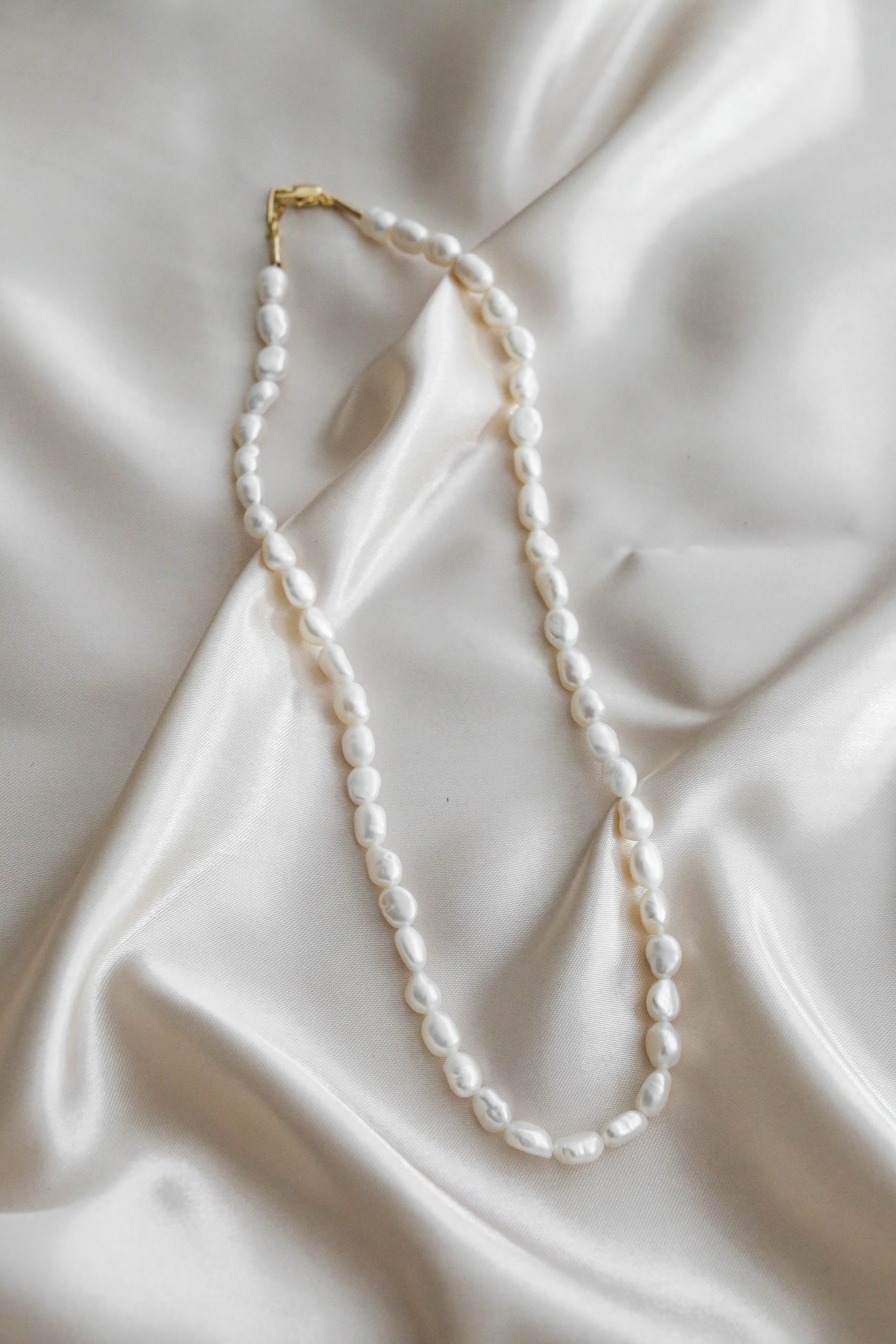 Jacey Classic Pearl Necklace - Boutique Minimaliste has waterproof, durable, elegant and vintage inspired jewelry