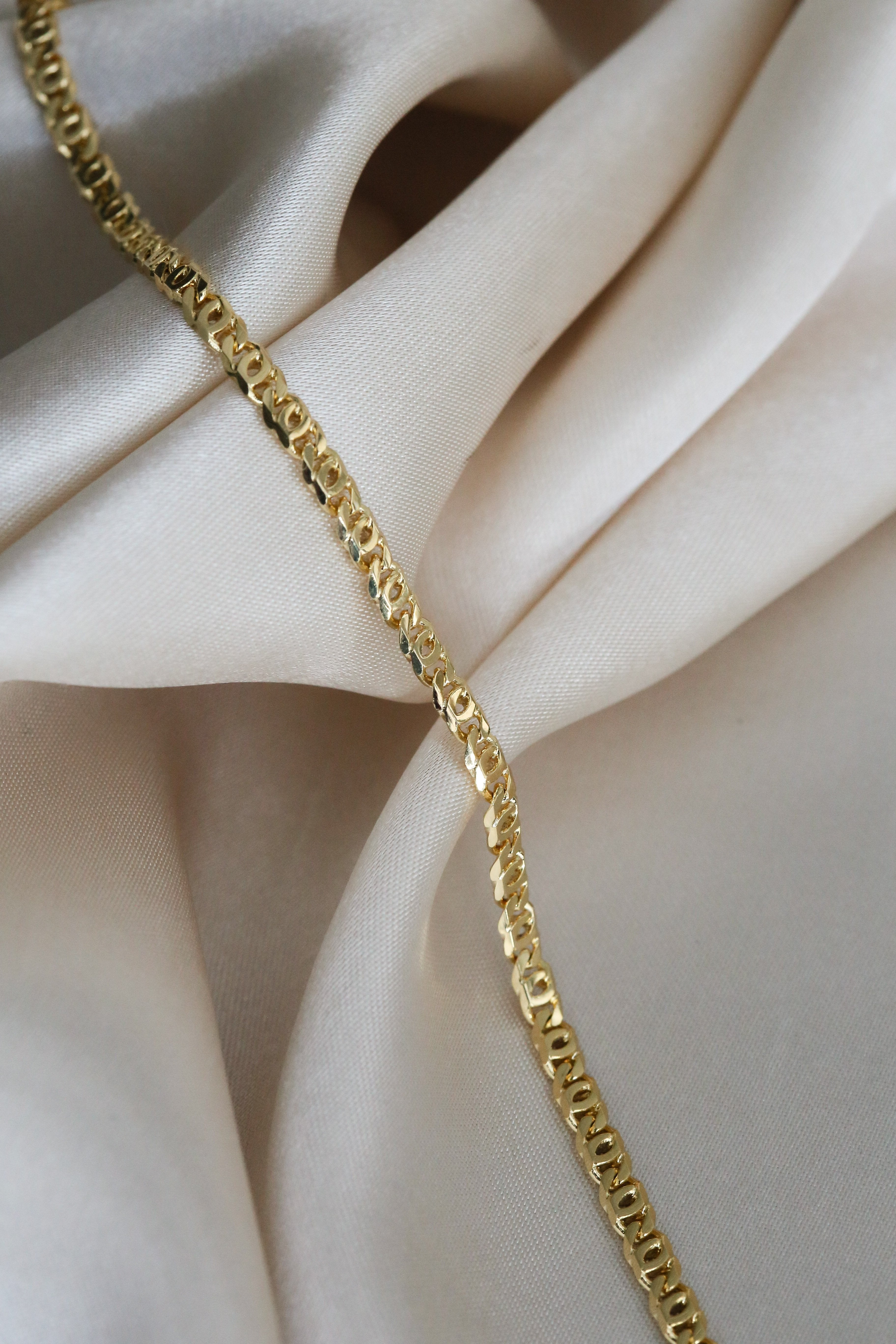 Claudette Vintage Chain bracelet - Boutique Minimaliste has waterproof, durable, elegant and vintage inspired jewelry