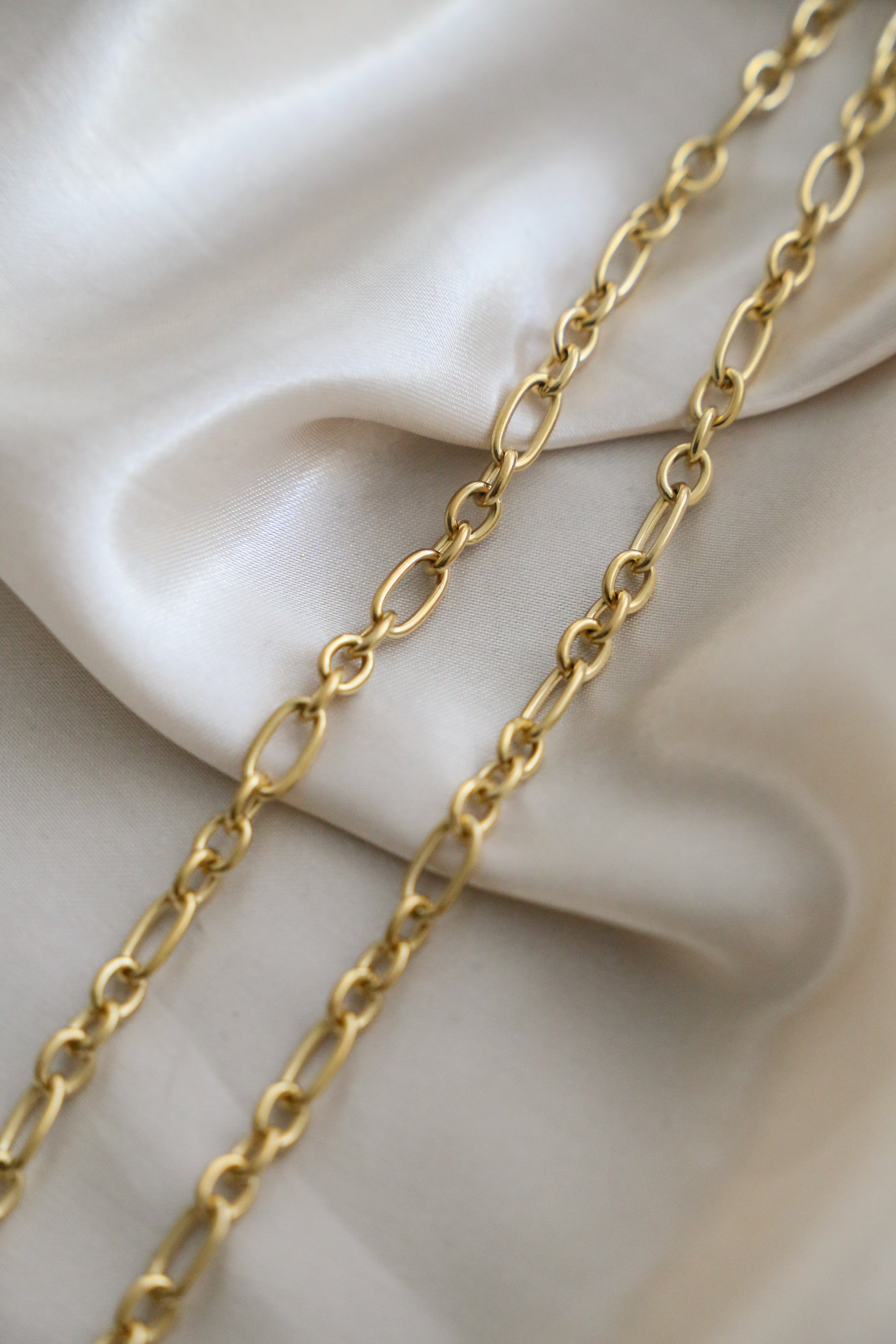 Costa Smeralda Sunglasses Chain - Boutique Minimaliste has waterproof, durable, elegant and vintage inspired jewelry