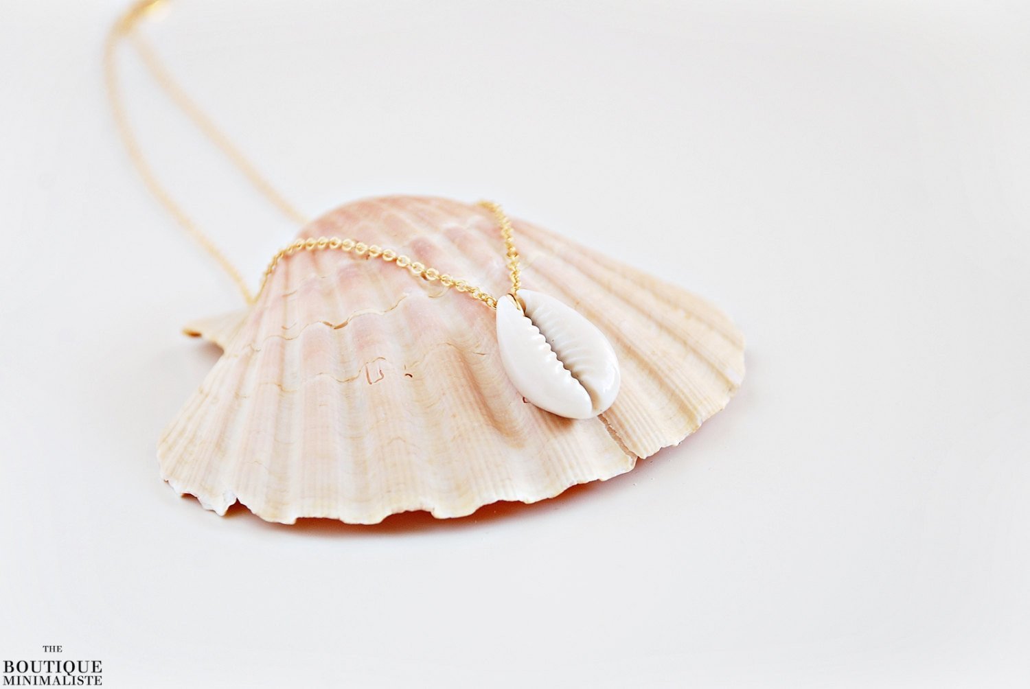 Cowrie Necklace - Boutique Minimaliste has waterproof, durable, elegant and vintage inspired jewelry