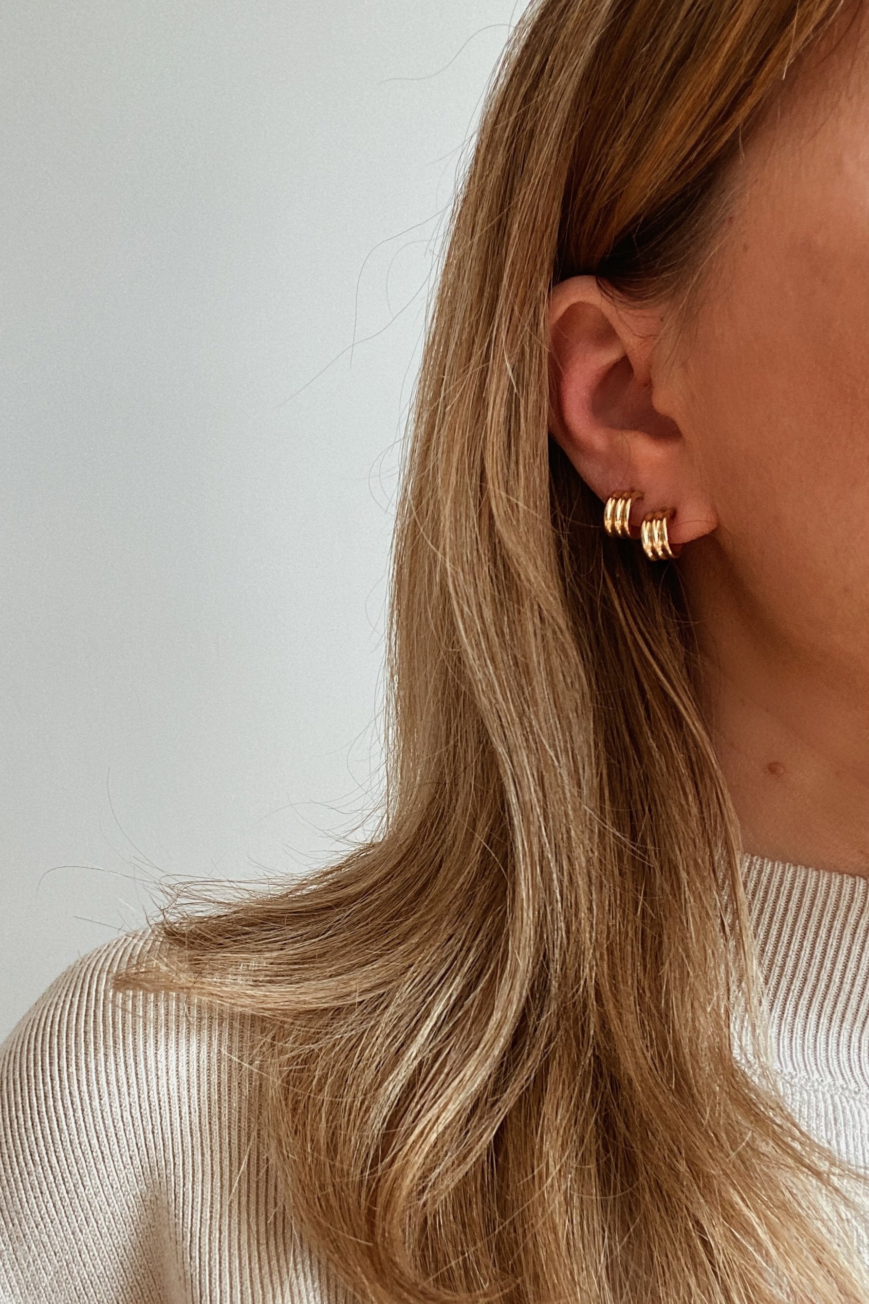 Dante Hoop Earrings - Boutique Minimaliste has waterproof, durable, elegant and vintage inspired jewelry