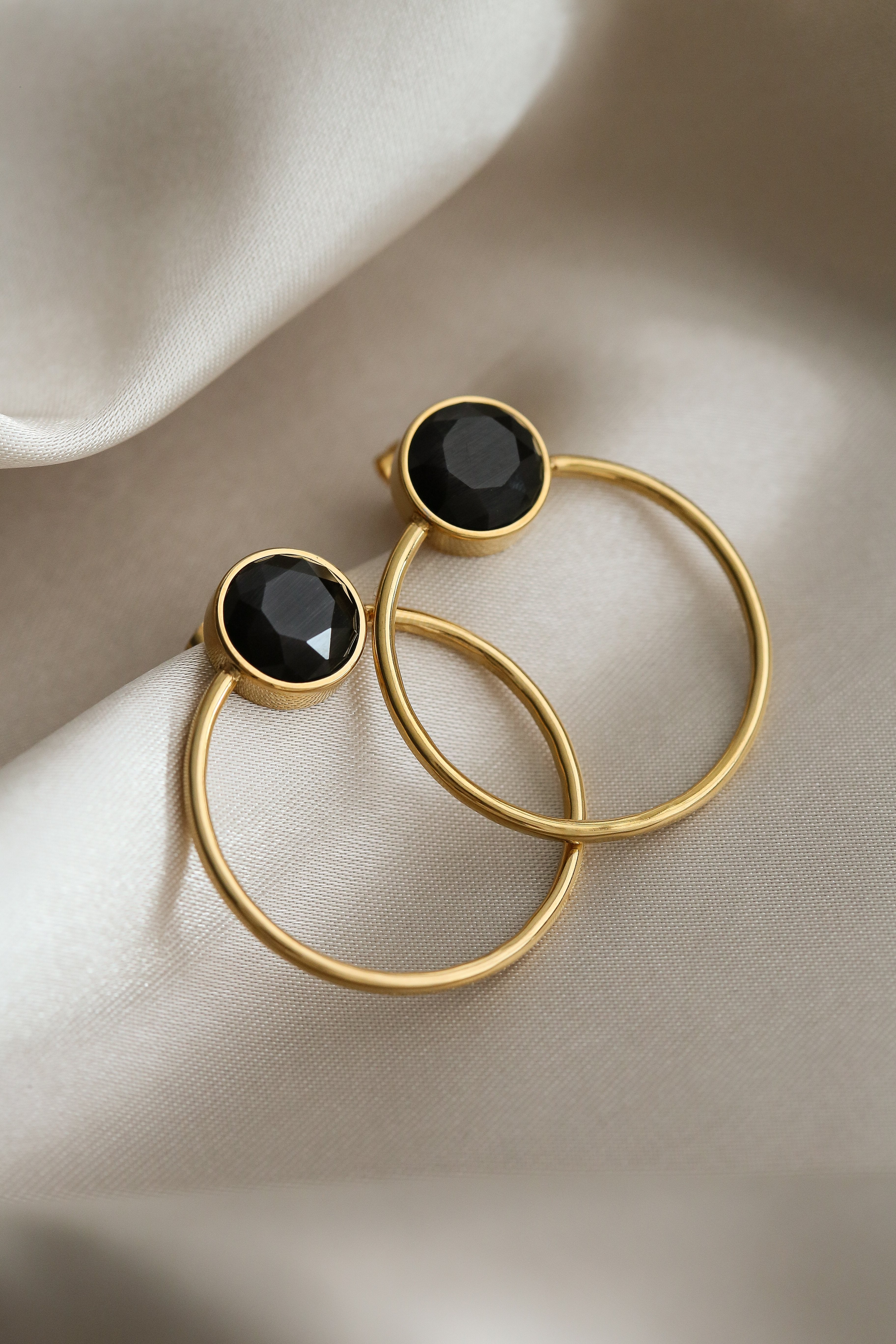 Dream Earrings - Boutique Minimaliste has waterproof, durable, elegant and vintage inspired jewelry