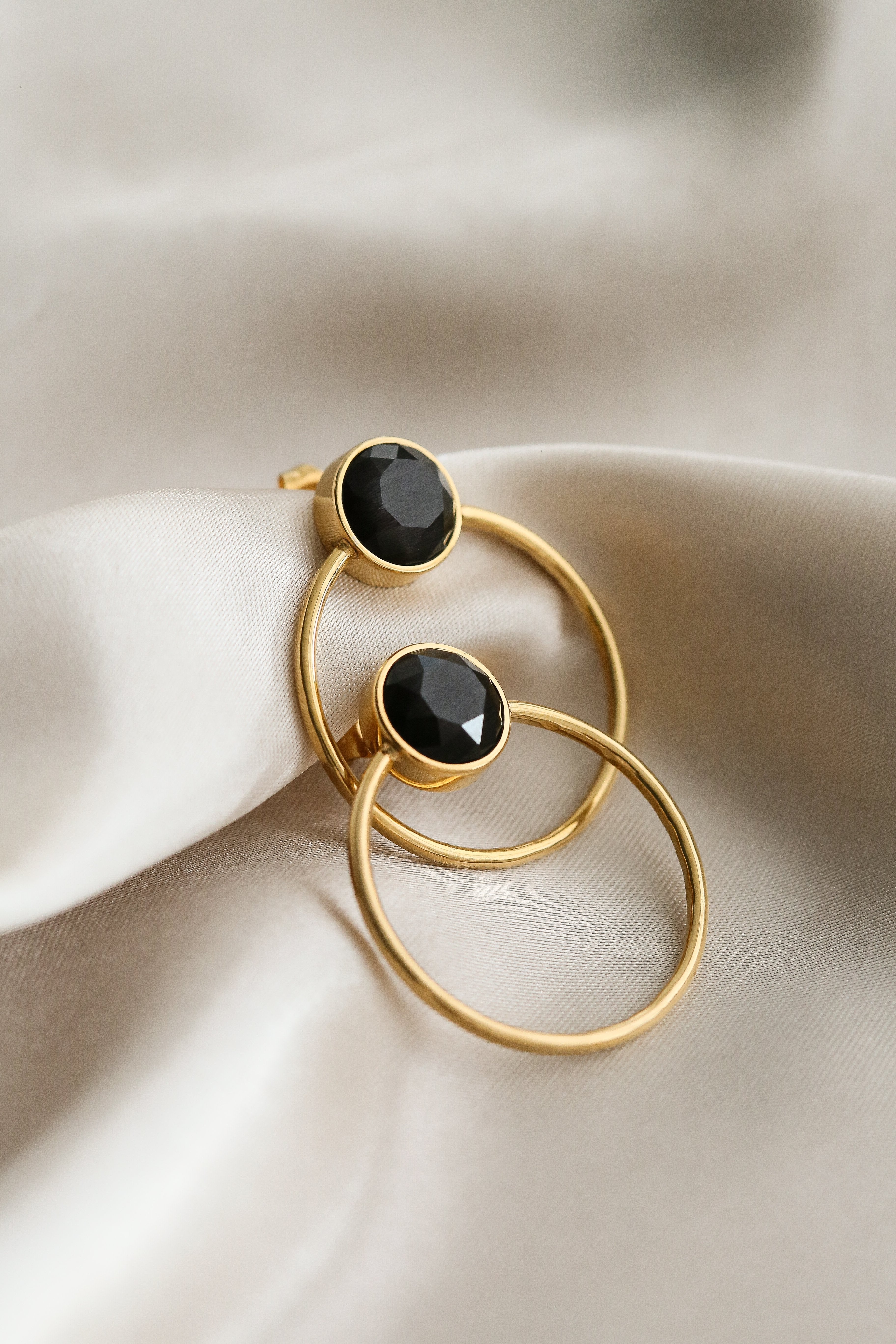 Dream Earrings - Boutique Minimaliste has waterproof, durable, elegant and vintage inspired jewelry