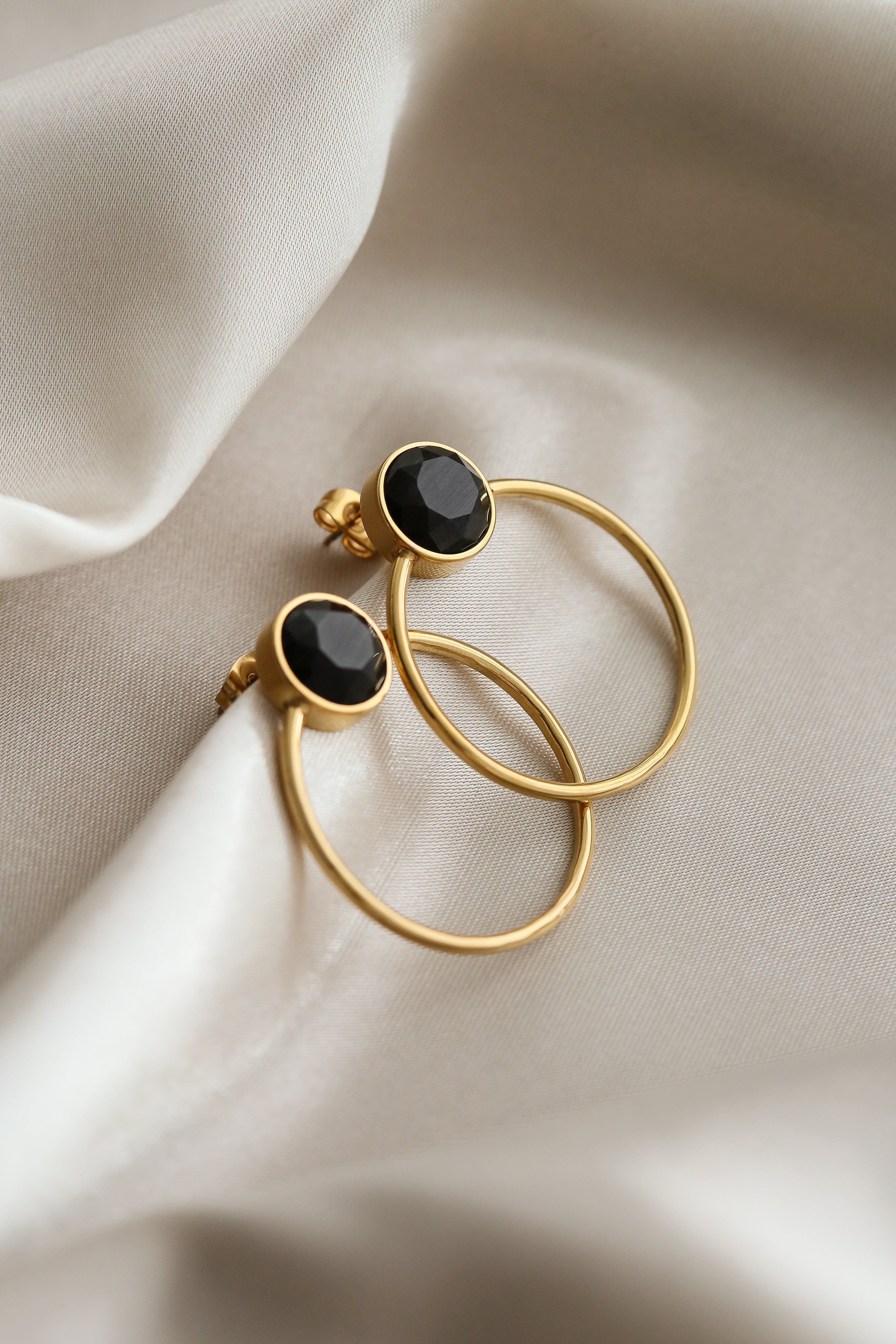 Dream Earrings - Boutique Minimaliste has waterproof, durable, elegant and vintage inspired jewelry
