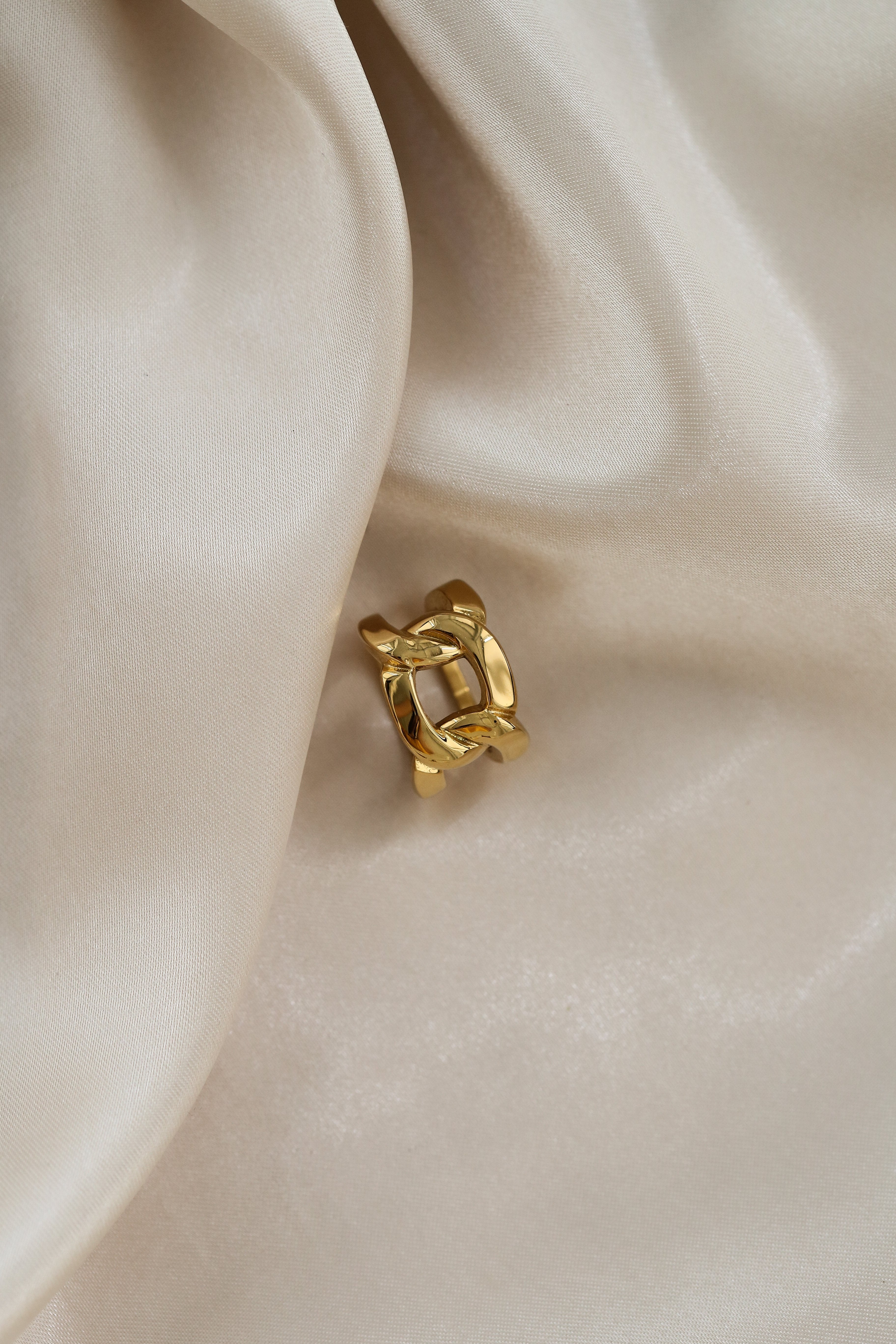 Elina Ring - Boutique Minimaliste has waterproof, durable, elegant and vintage inspired jewelry