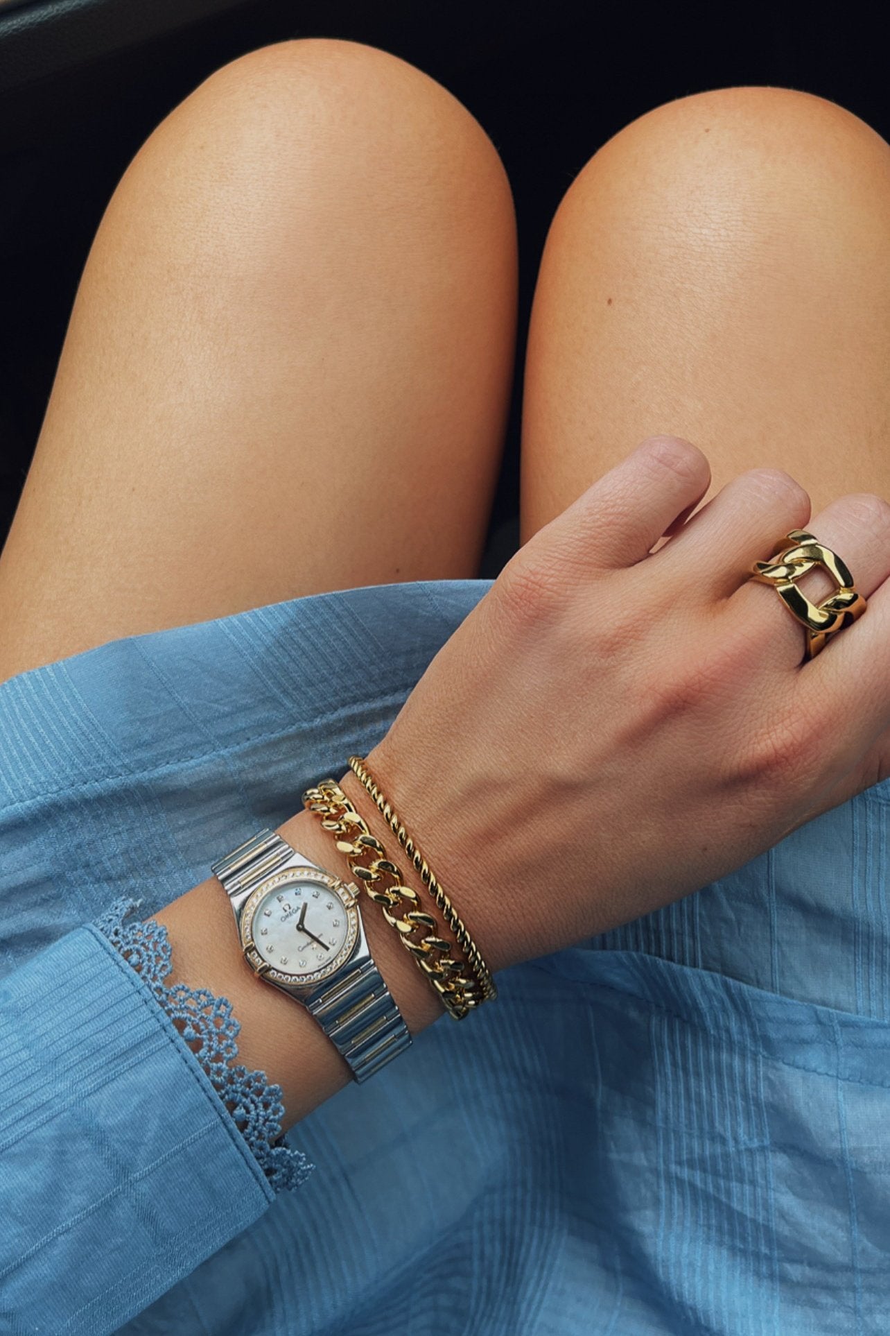 Emilia Cuff - Boutique Minimaliste has waterproof, durable, elegant and vintage inspired jewelry