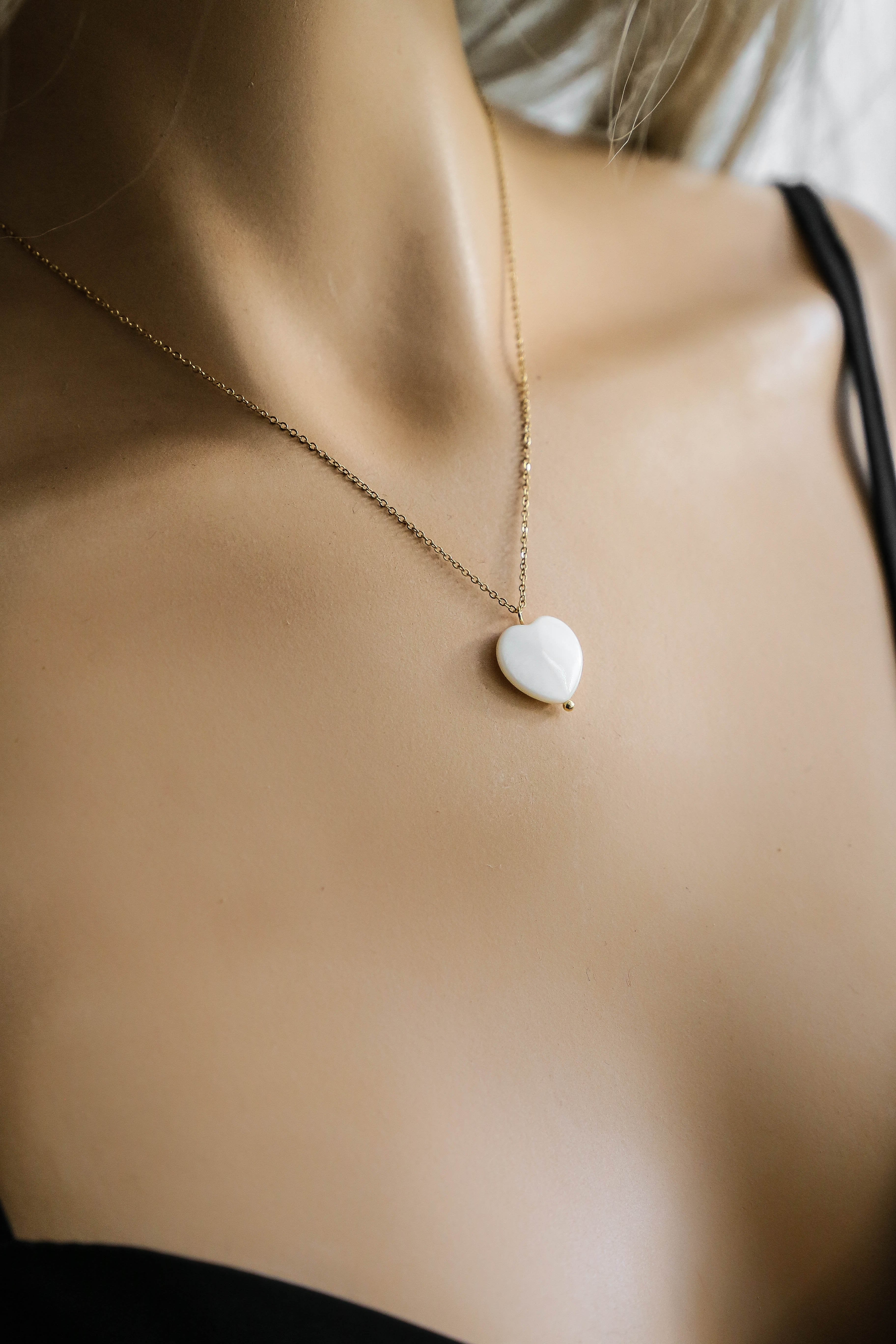 Emmeline Heart Necklace - Boutique Minimaliste has waterproof, durable, elegant and vintage inspired jewelry