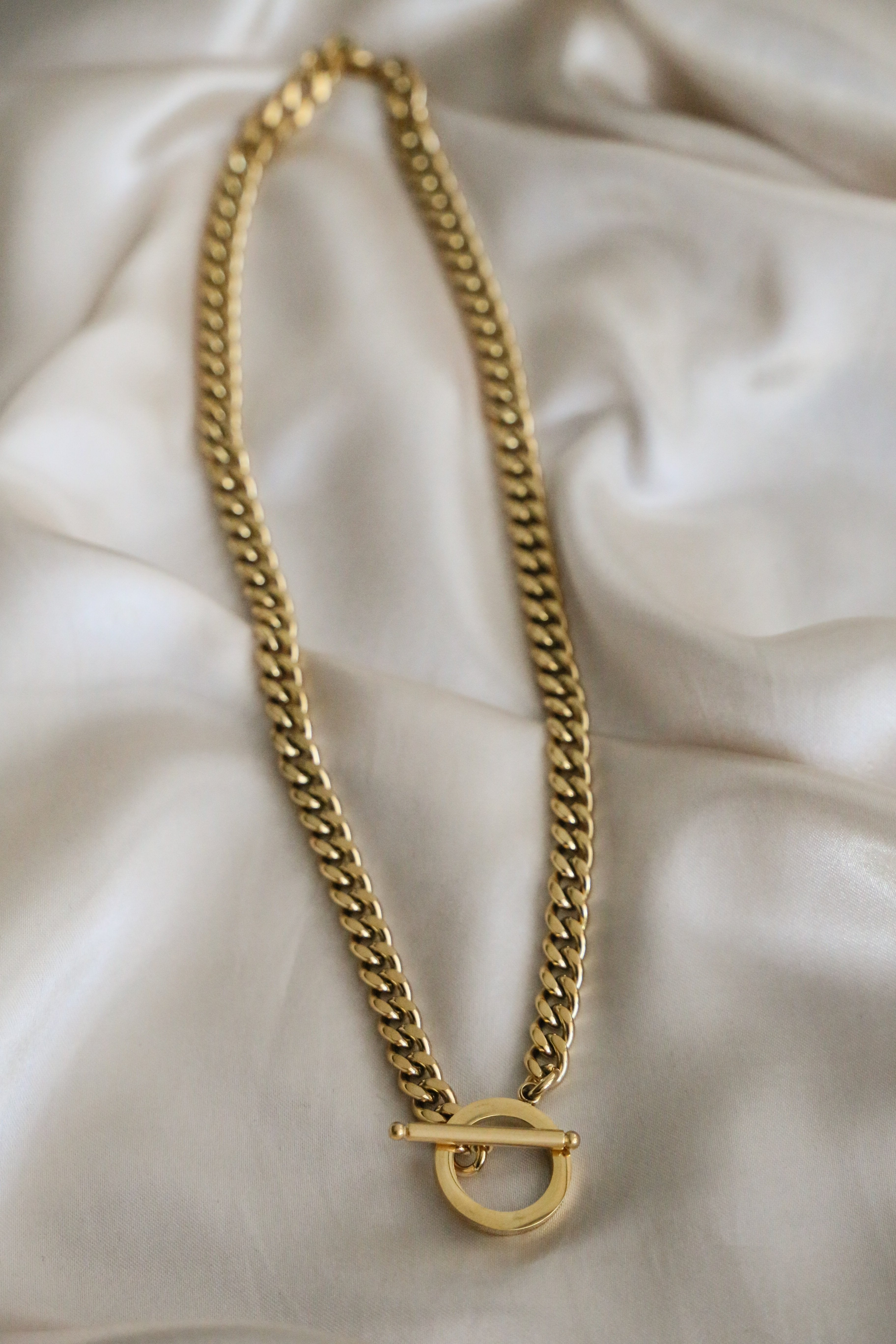 Essence Necklace - Boutique Minimaliste has waterproof, durable, elegant and vintage inspired jewelry