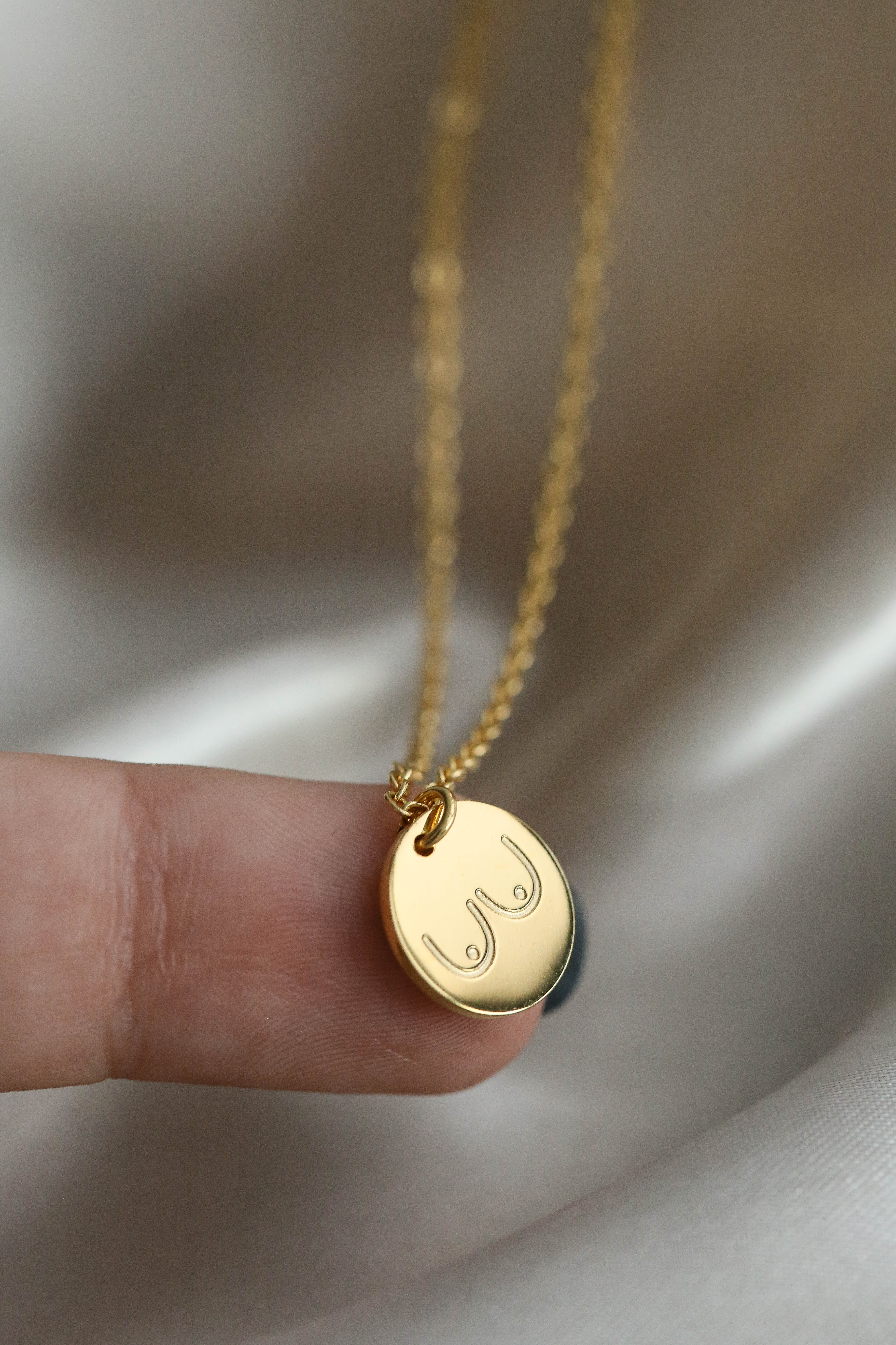 Femme Necklace - Boutique Minimaliste has waterproof, durable, elegant and vintage inspired jewelry