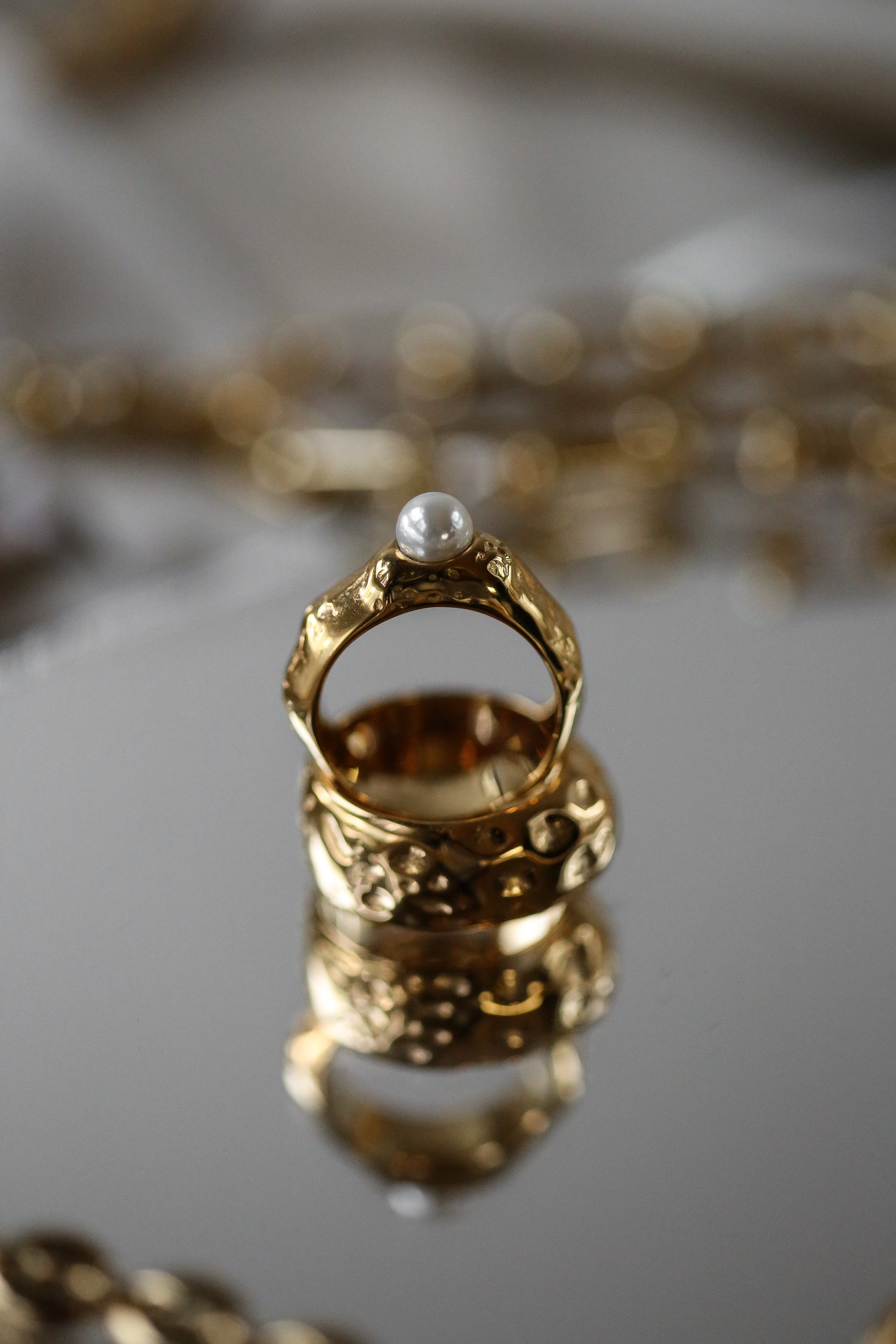 Filippa Ring - Boutique Minimaliste has waterproof, durable, elegant and vintage inspired jewelry