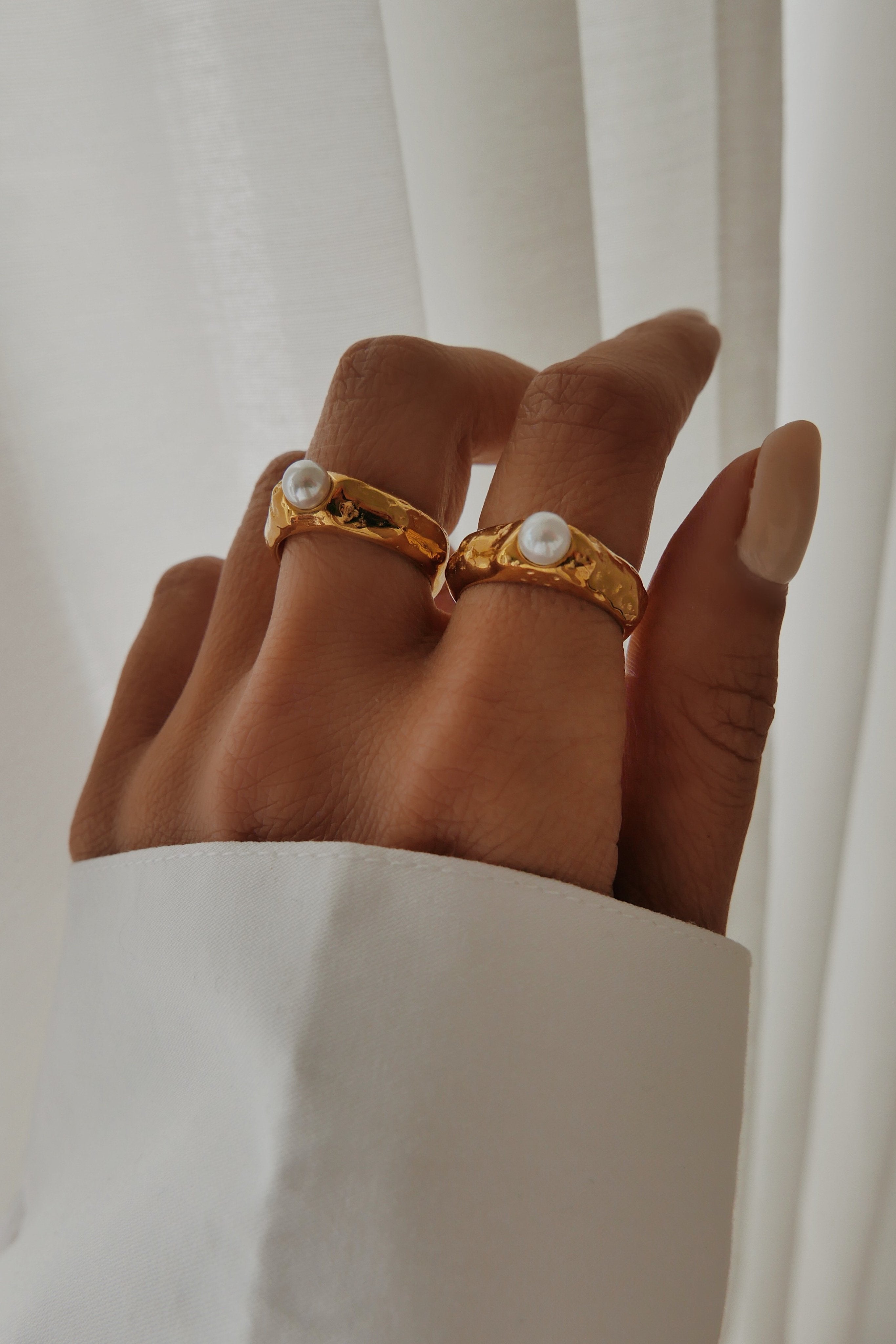 Filippa Ring - Boutique Minimaliste has waterproof, durable, elegant and vintage inspired jewelry