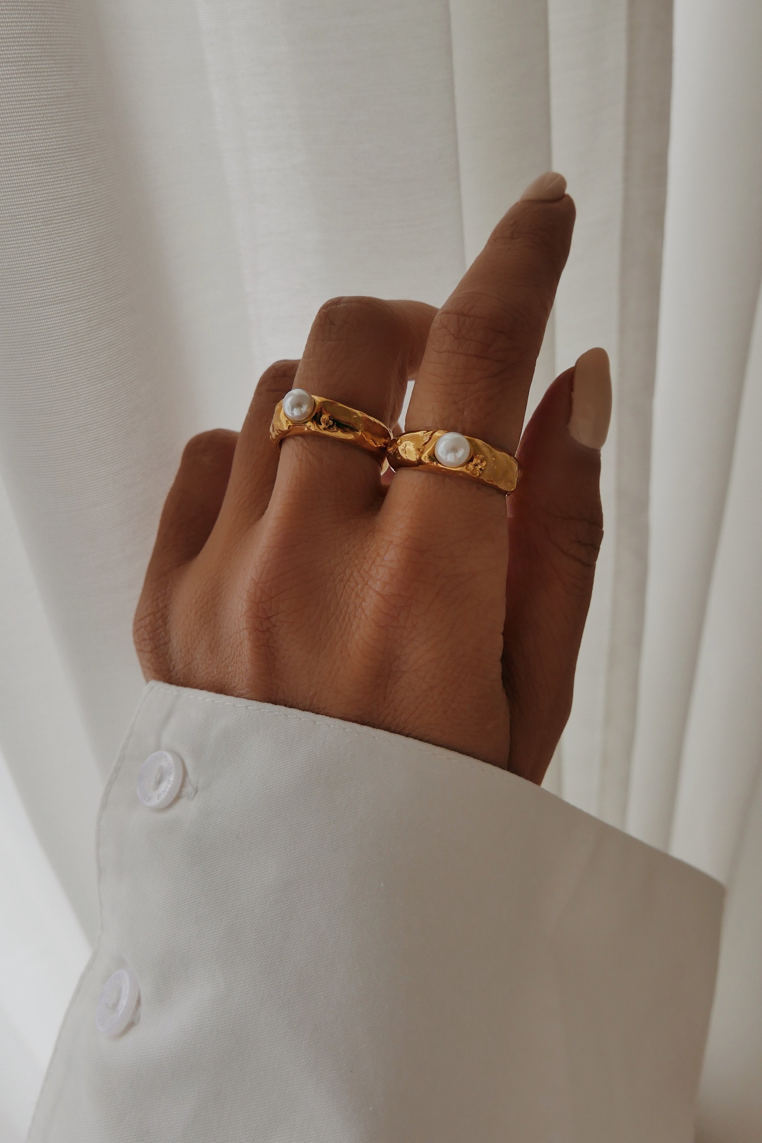 Filippa Ring - Boutique Minimaliste has waterproof, durable, elegant and vintage inspired jewelry