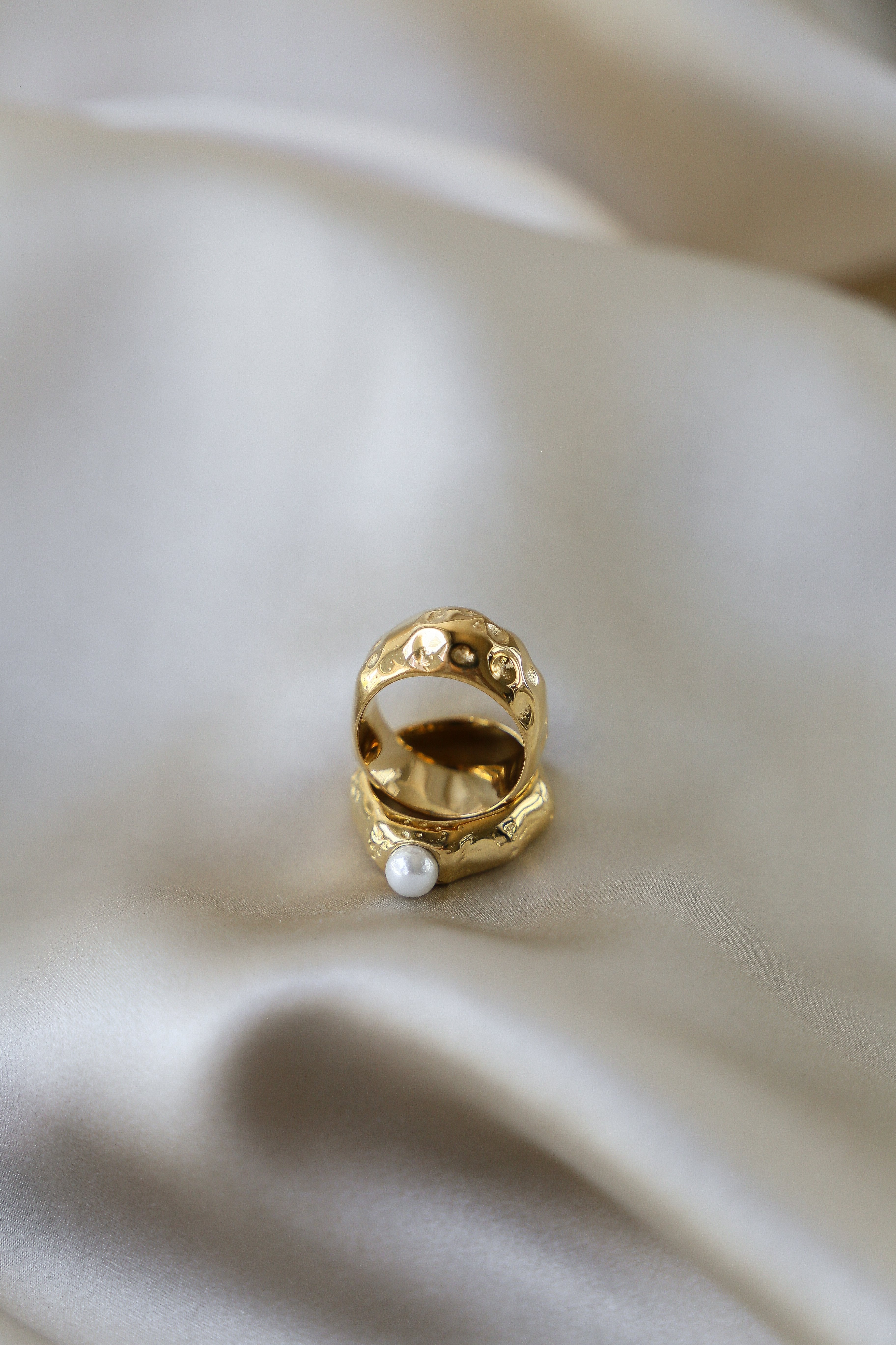 Fiona Ring - Boutique Minimaliste has waterproof, durable, elegant and vintage inspired jewelry