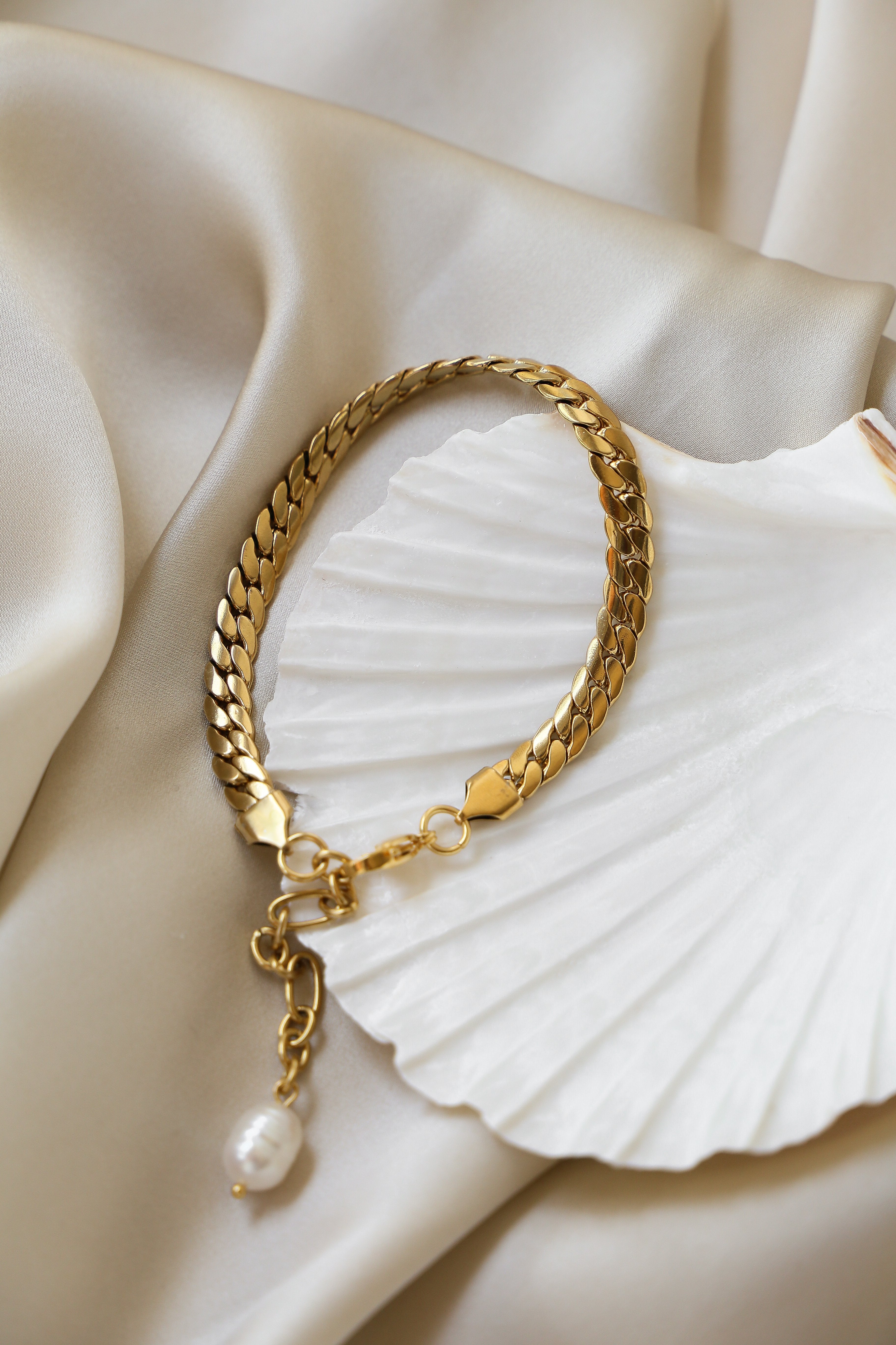 Fiore Anklet - Boutique Minimaliste has waterproof, durable, elegant and vintage inspired jewelry