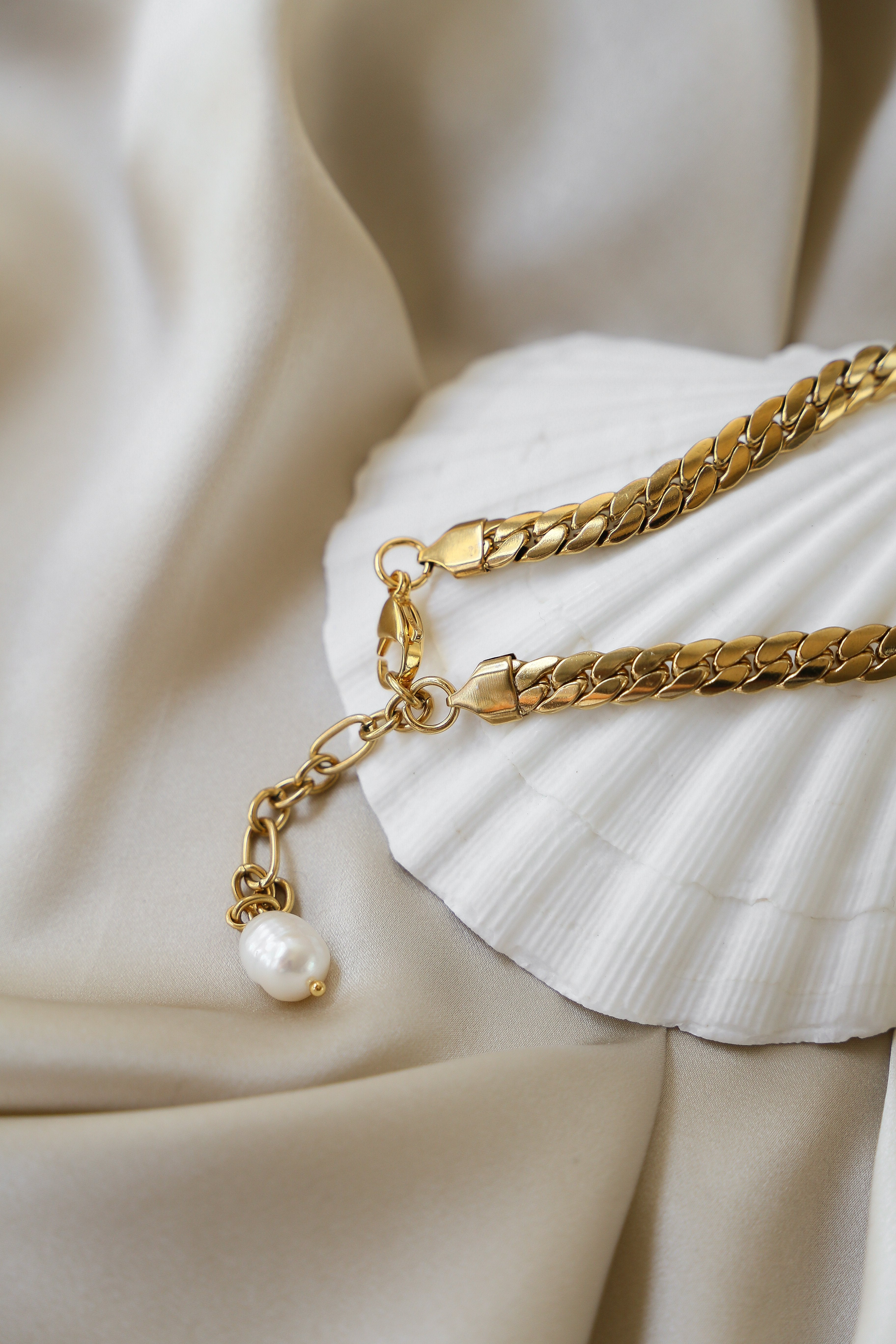 Fiore Anklet - Boutique Minimaliste has waterproof, durable, elegant and vintage inspired jewelry