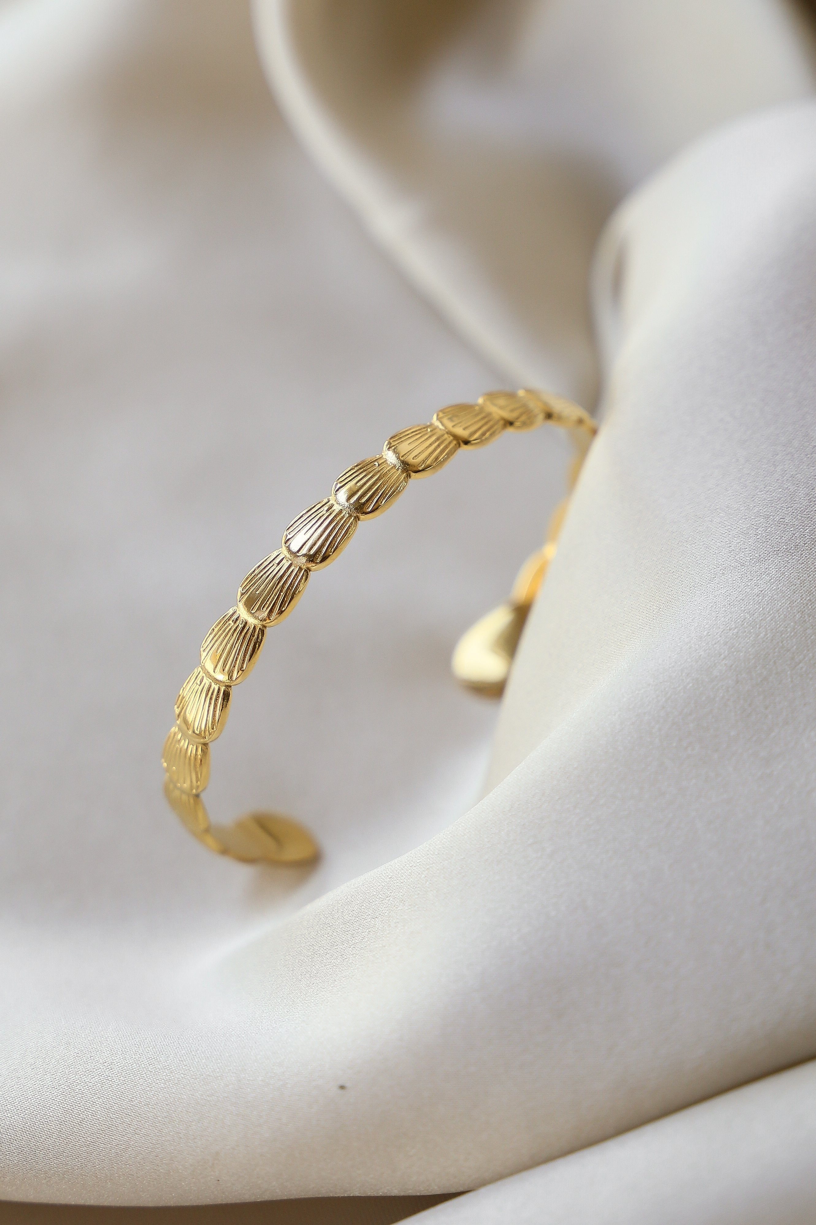 Fleur Cuff - Boutique Minimaliste has waterproof, durable, elegant and vintage inspired jewelry