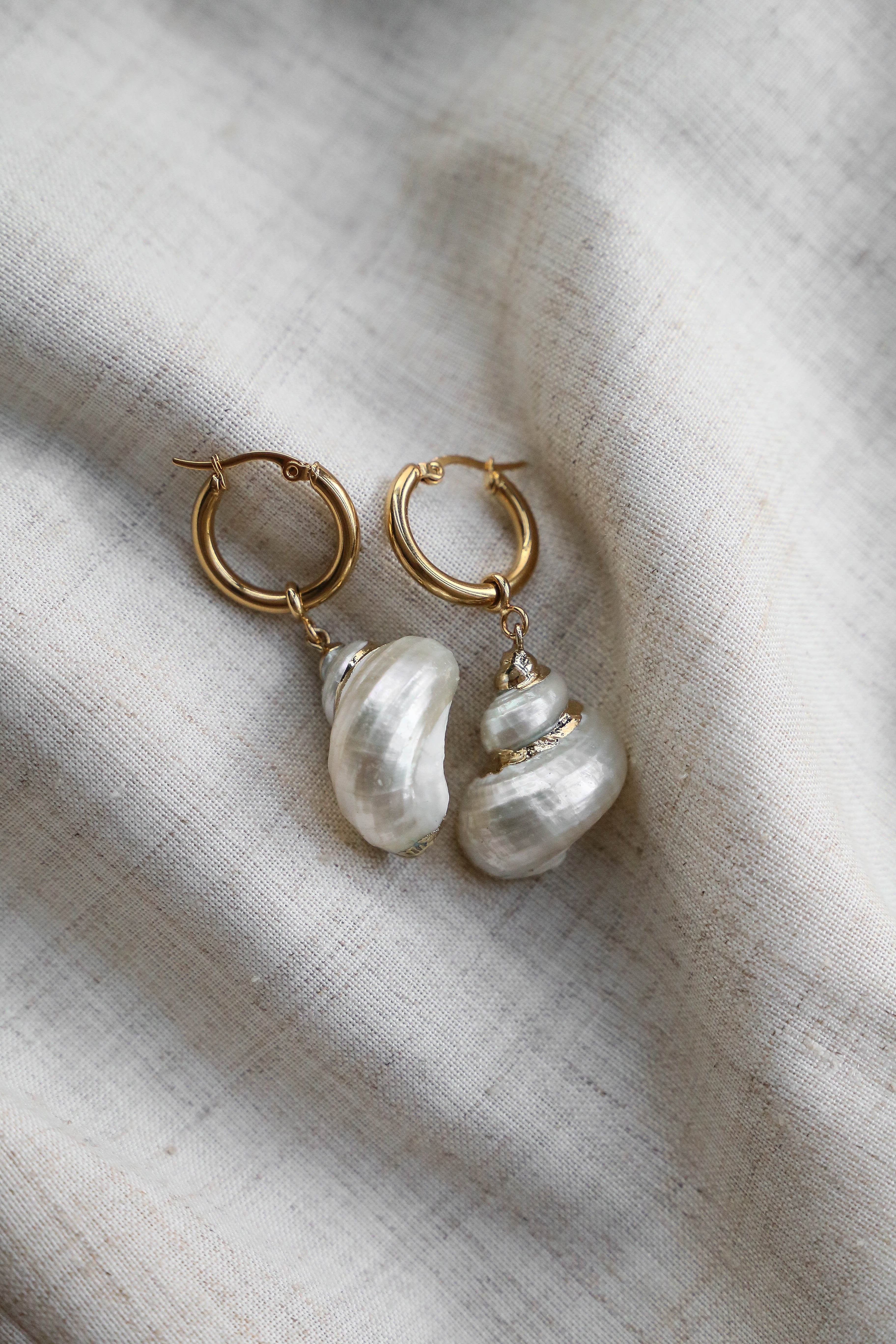 Frédérique Hoop Earrings - Boutique Minimaliste has waterproof, durable, elegant and vintage inspired jewelry