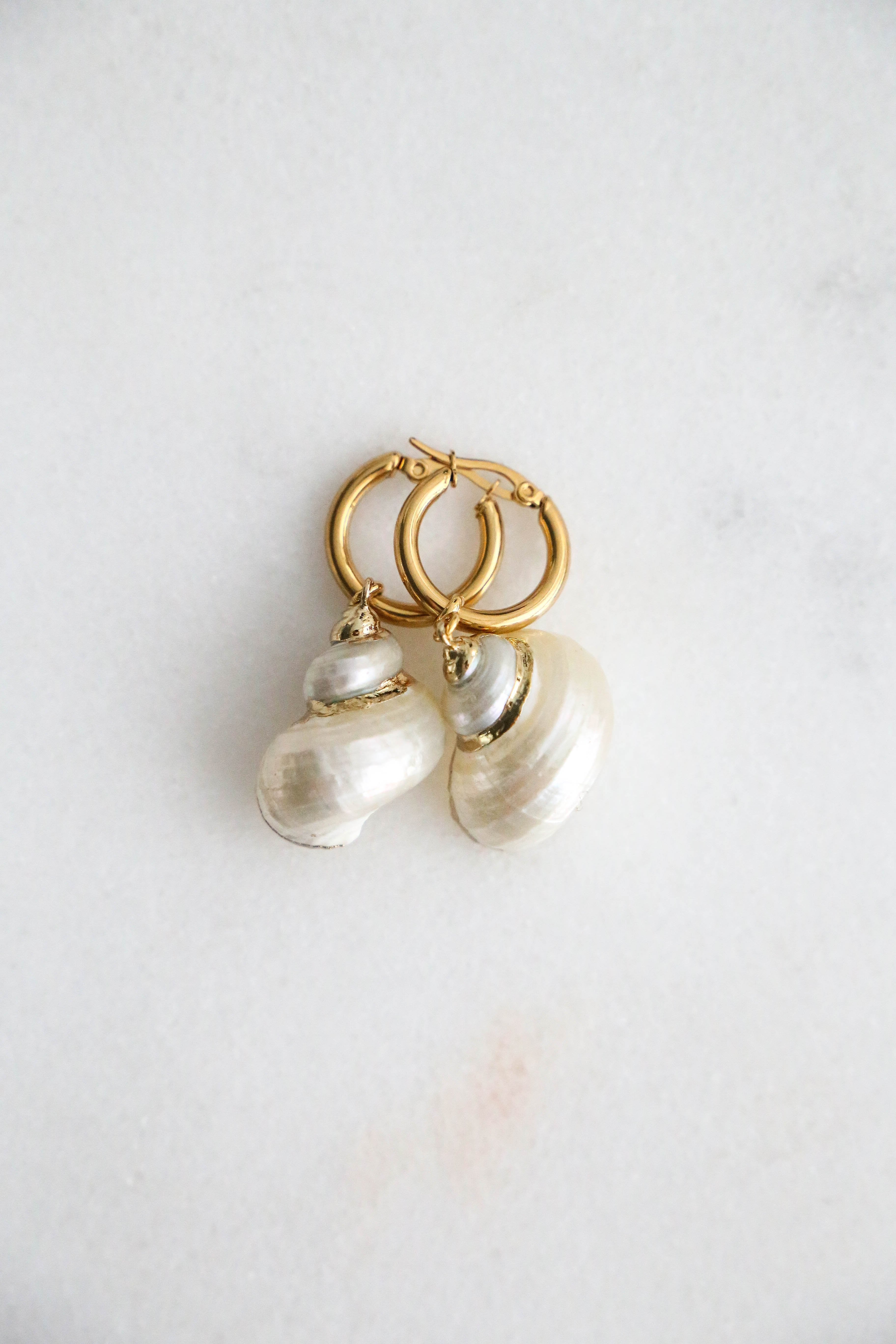 Frédérique Hoops - has waterproof, durable, elegant and vintage inspired jewelry