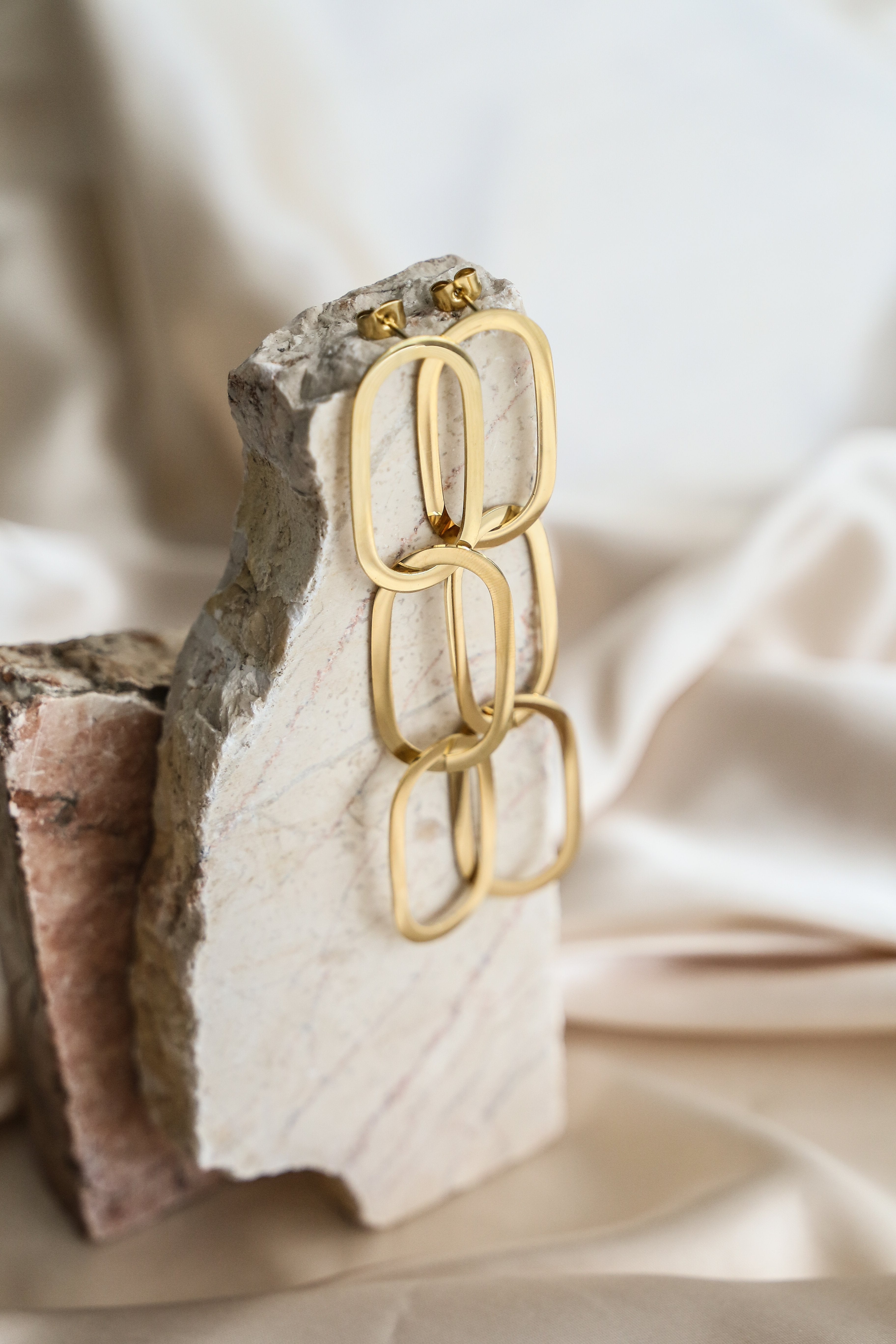Garance Earrings - Boutique Minimaliste has waterproof, durable, elegant and vintage inspired jewelry
