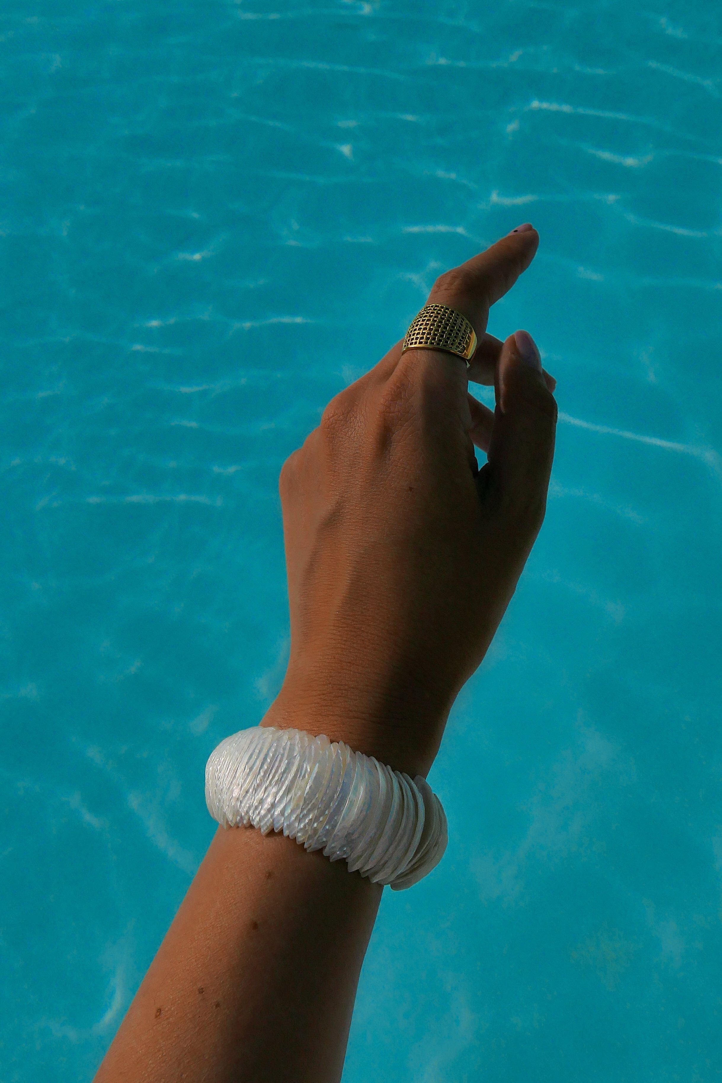 Genny Bracelet - Boutique Minimaliste has waterproof, durable, elegant and vintage inspired jewelry
