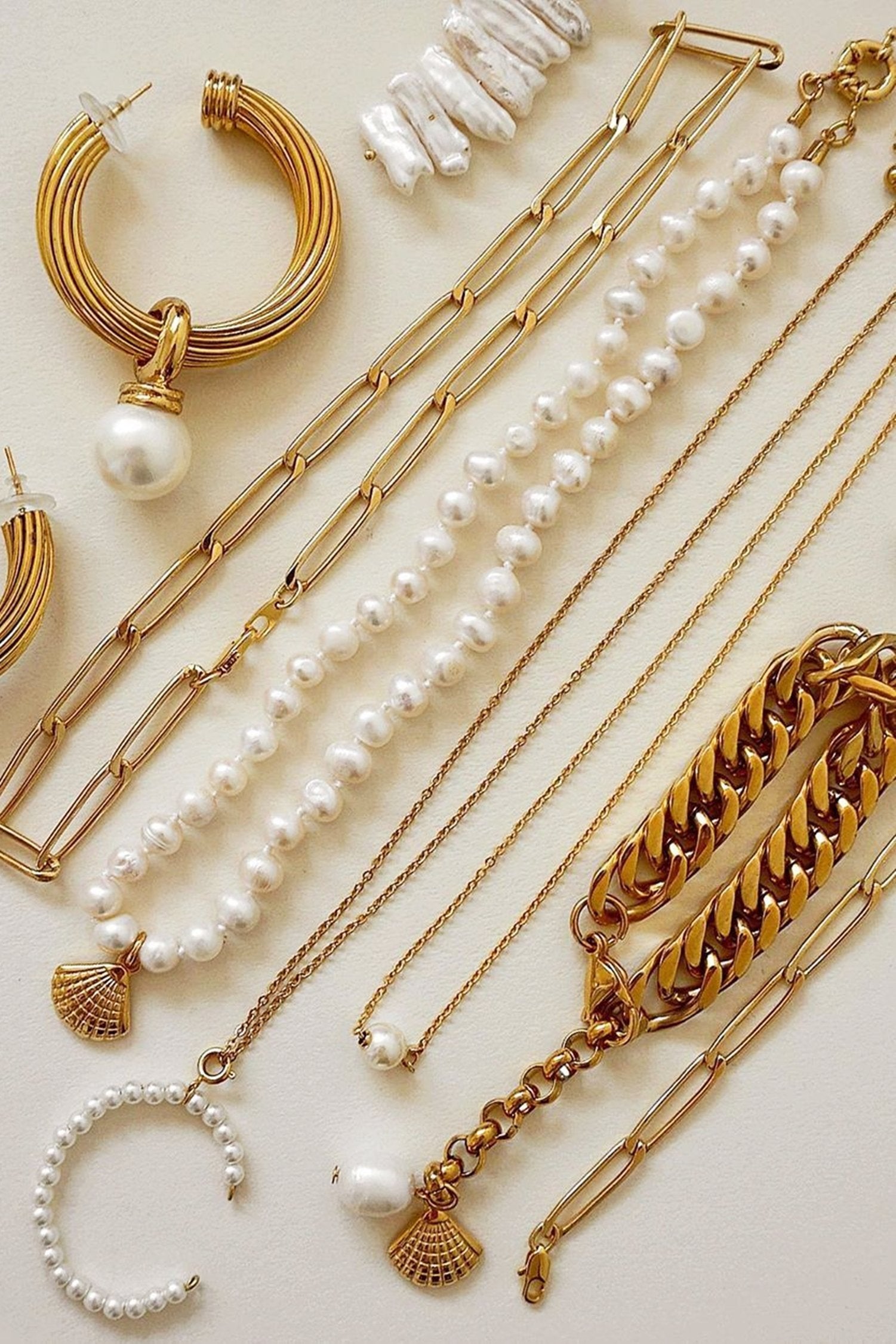 Genuine Vintage Pearl Necklace - Boutique Minimaliste has waterproof, durable, elegant and vintage inspired jewelry