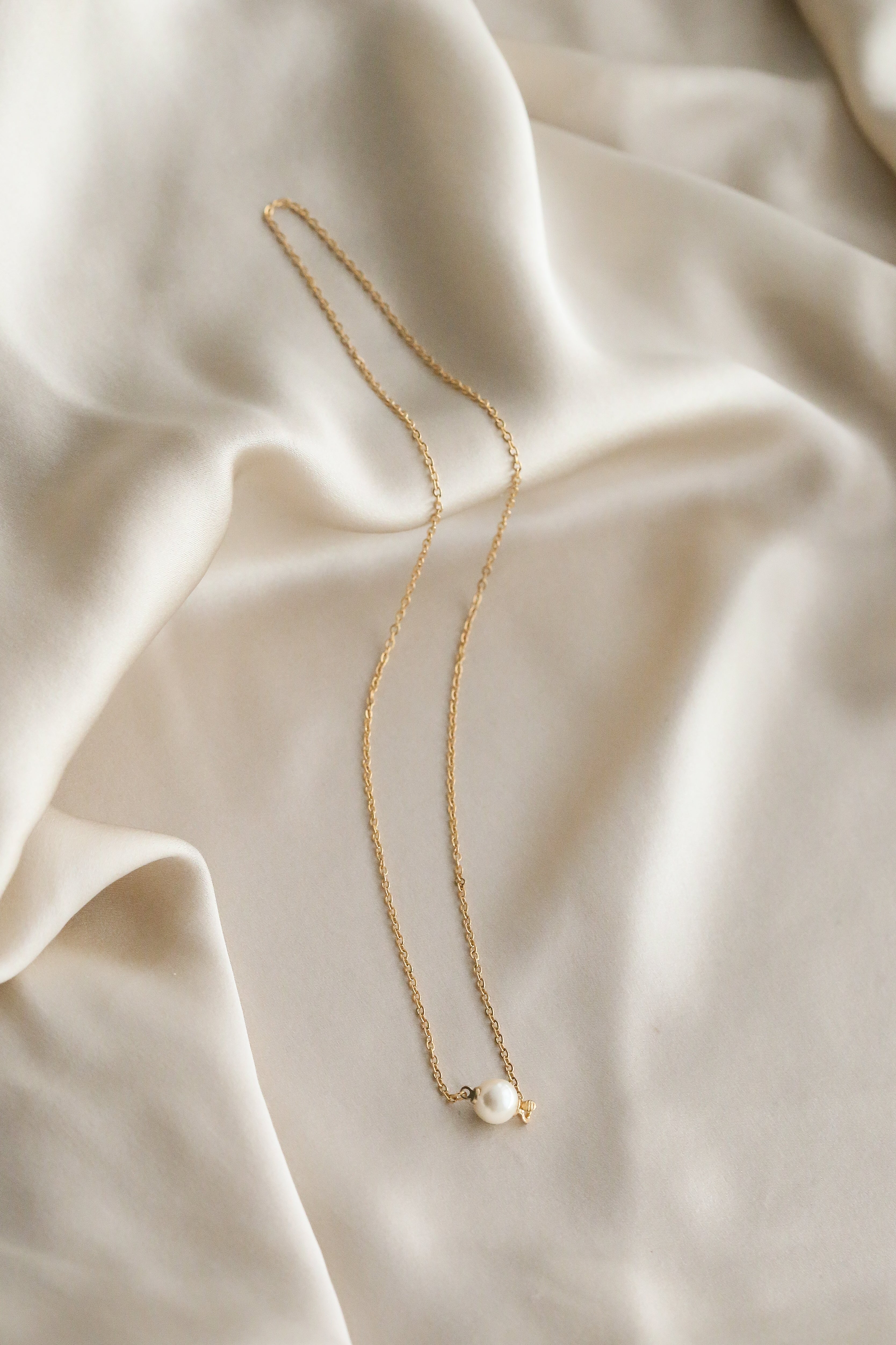 Genuine Vintage Pearl Necklace - Boutique Minimaliste has waterproof, durable, elegant and vintage inspired jewelry