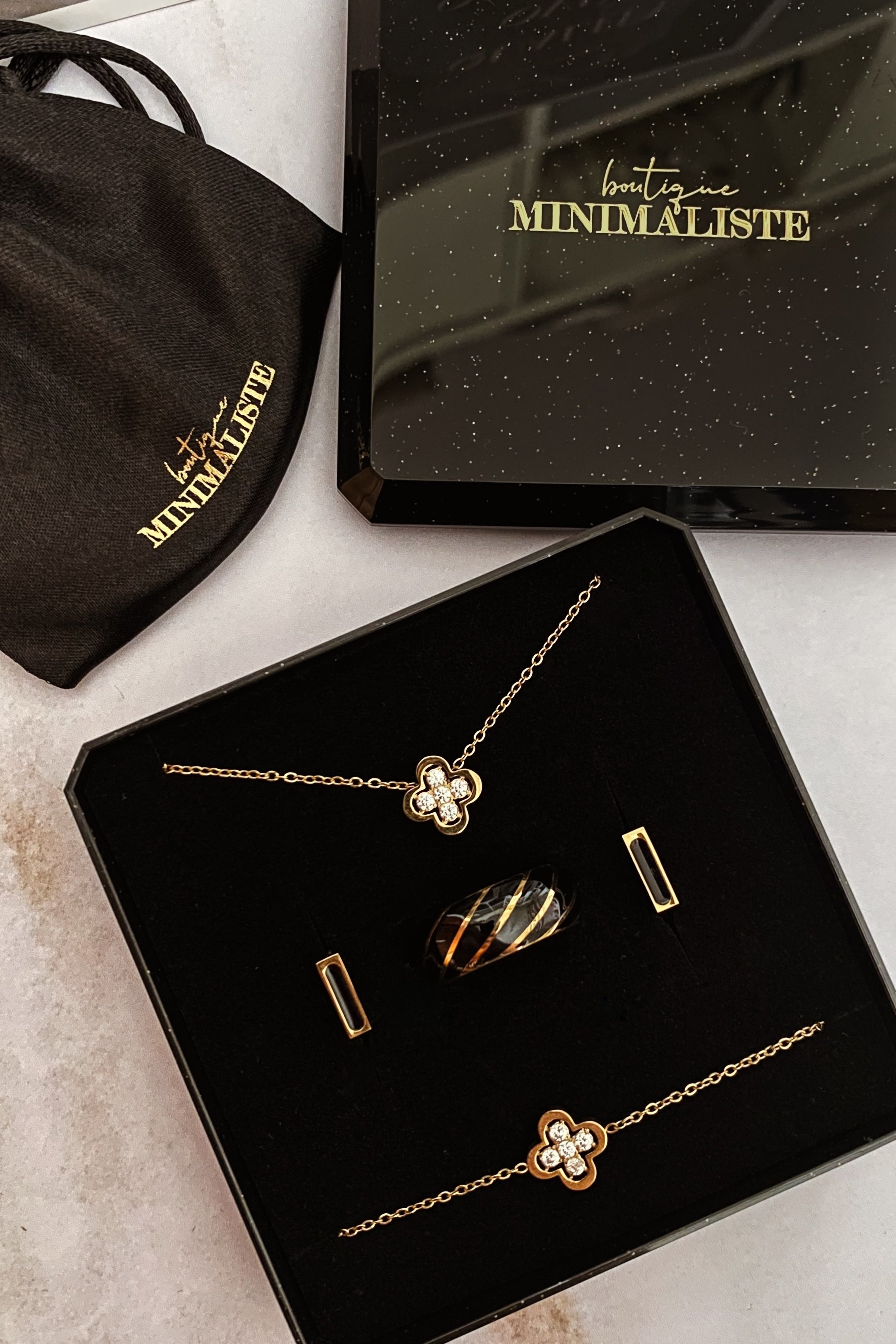 Gift Box - Boutique Minimaliste has waterproof, durable, elegant and vintage inspired jewelry