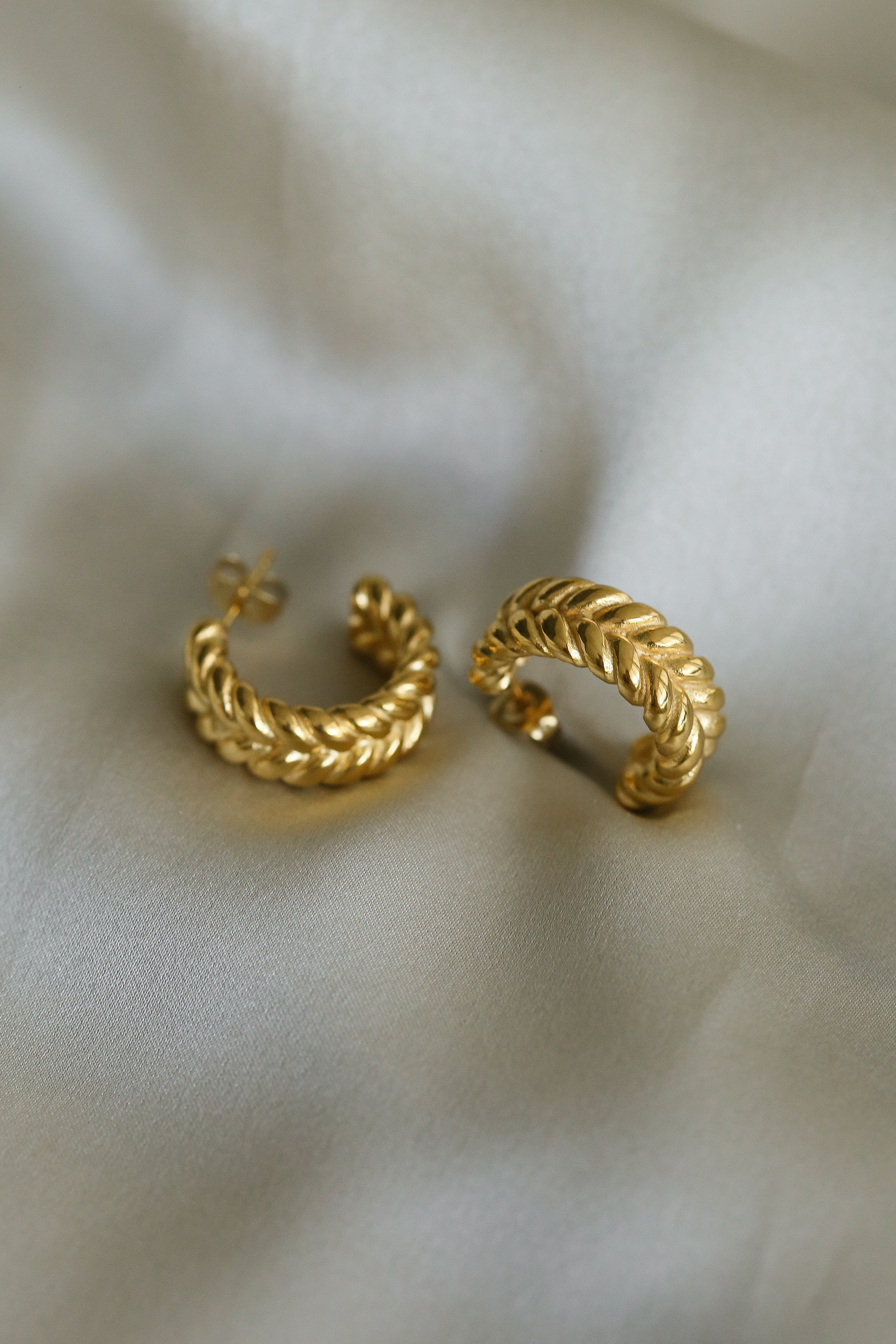 Giulia Hoop Earrings - Boutique Minimaliste has waterproof, durable, elegant and vintage inspired jewelry