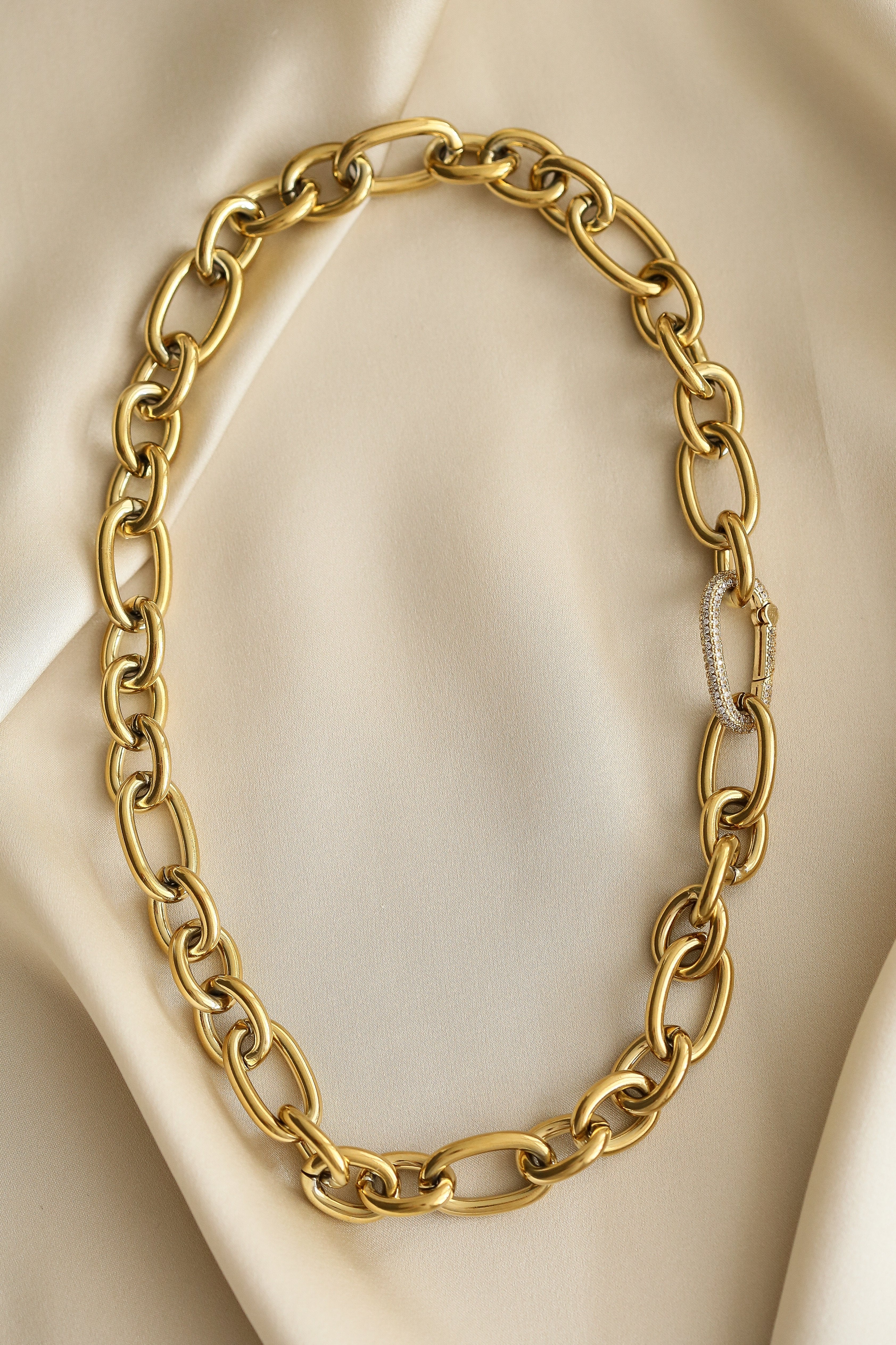 Hailey Necklace - Boutique Minimaliste has waterproof, durable, elegant and vintage inspired jewelry