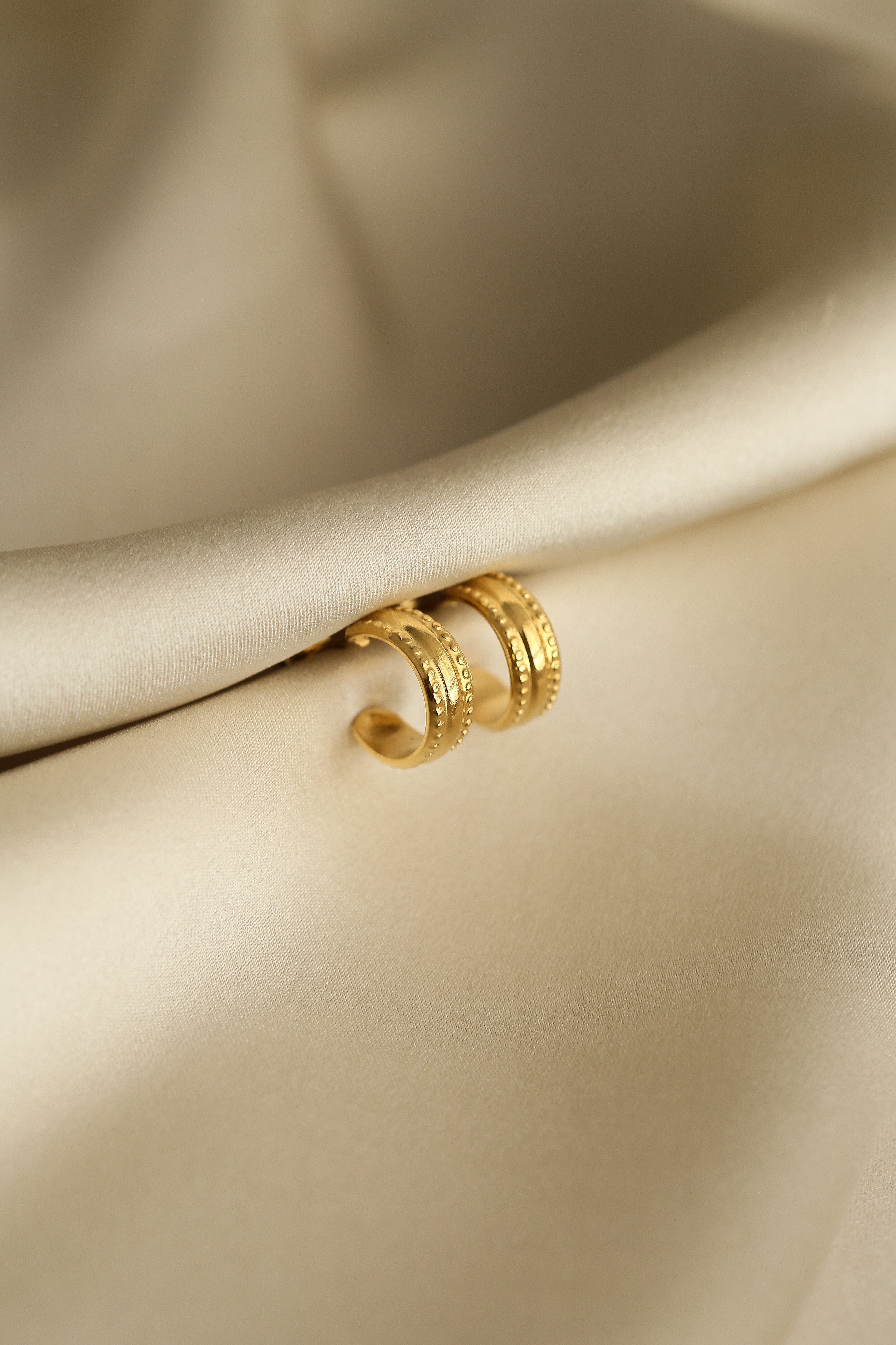 Hania Huggies - Boutique Minimaliste has waterproof, durable, elegant and vintage inspired jewelry