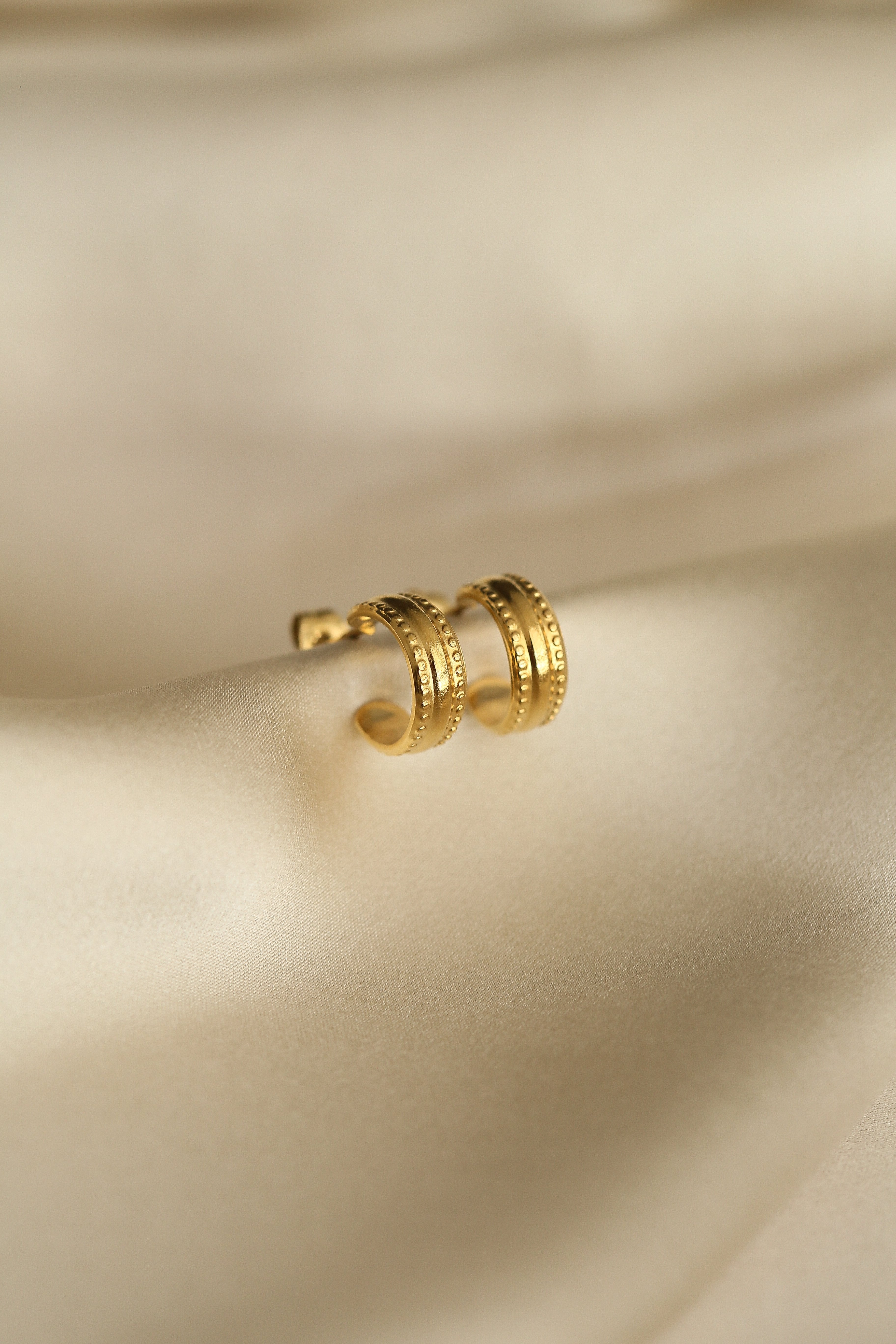Hania Huggies - Boutique Minimaliste has waterproof, durable, elegant and vintage inspired jewelry