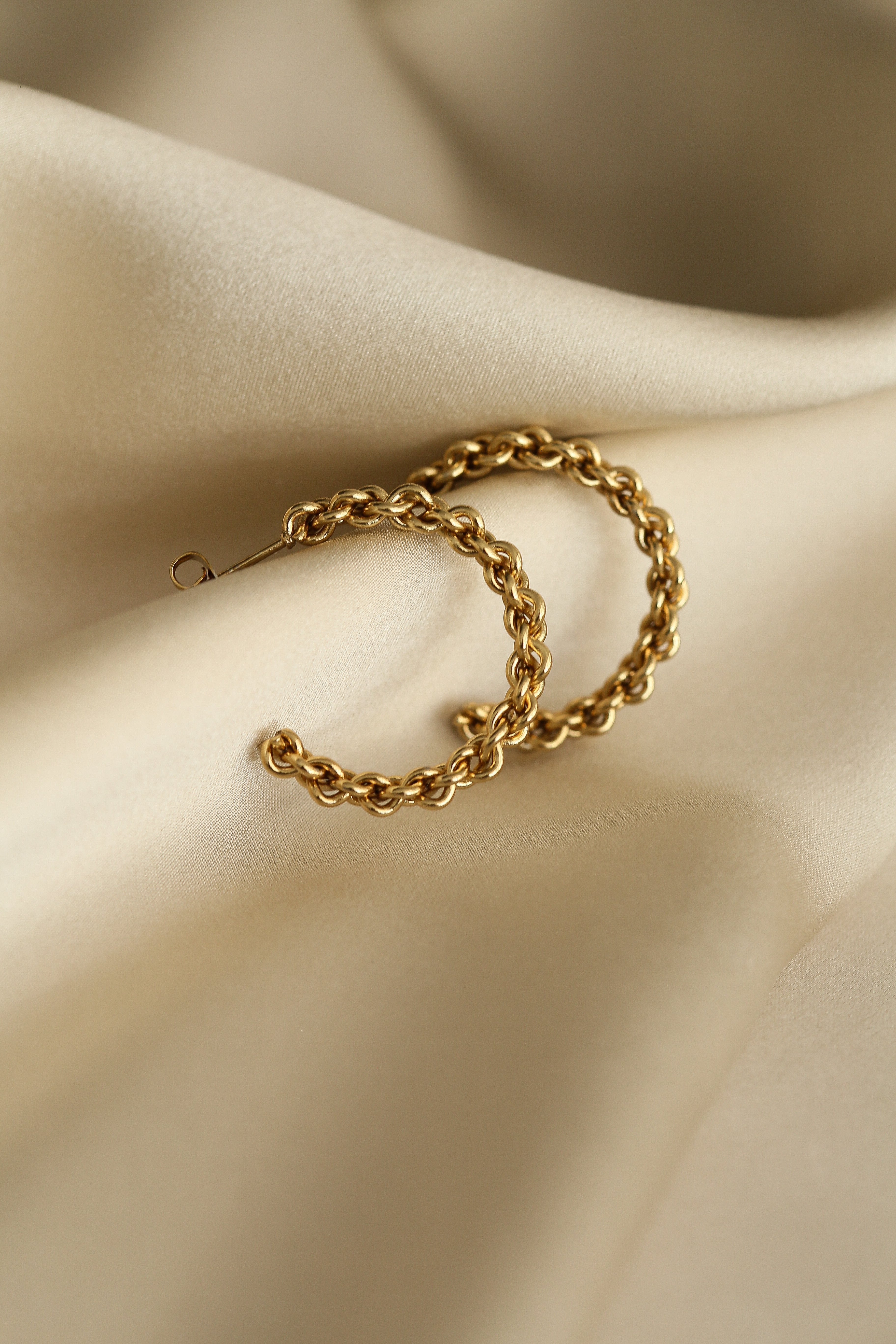Heidy Hoop Earrings - Boutique Minimaliste has waterproof, durable, elegant and vintage inspired jewelry